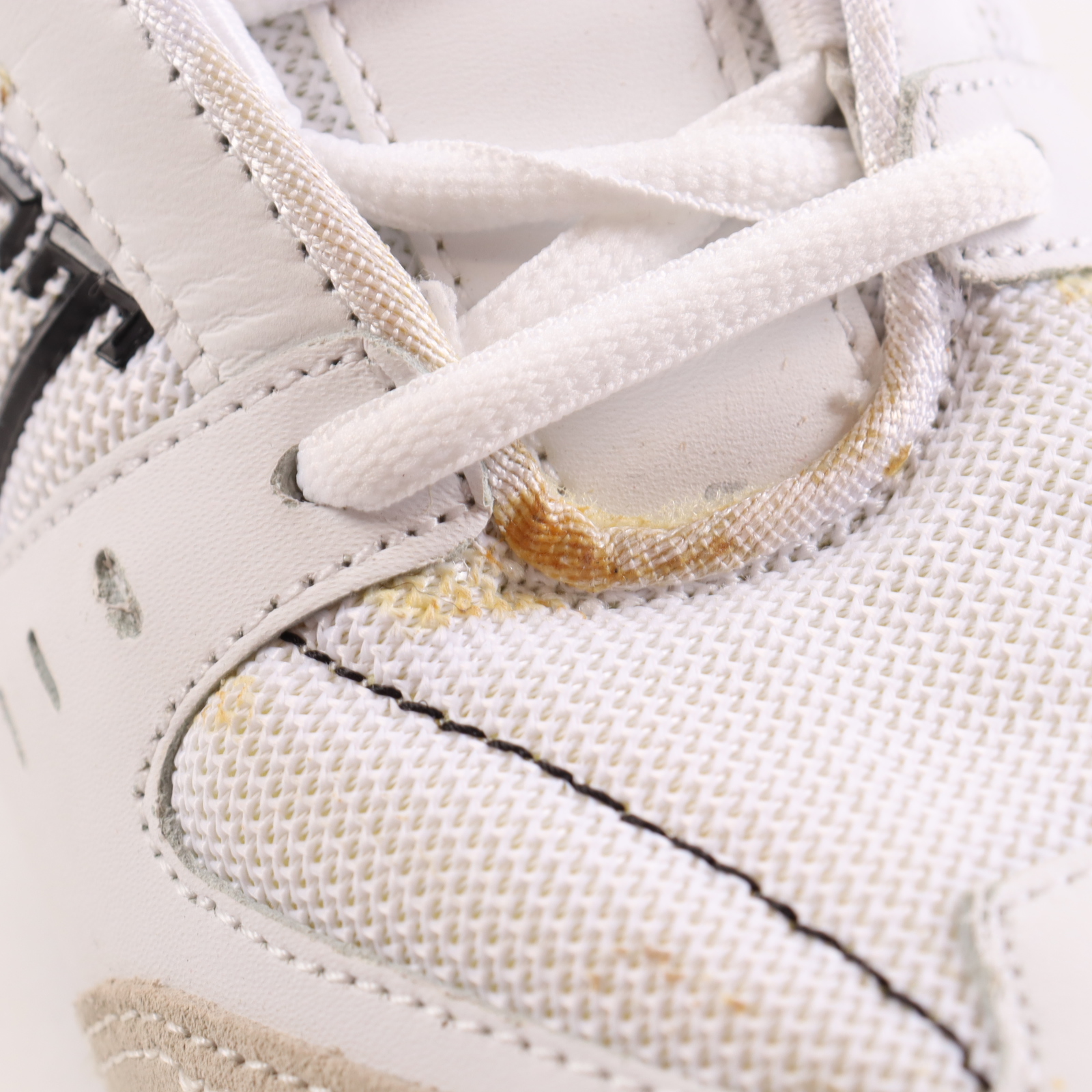 Mike Tyson Signed Everlast Boxing Shoe with Display Case (PSA & Tyson) at PristineAuction.com Mike Tyson Signed Everlast Boxing Shoe with Display Case (PSA & Tyson) at PristineAuction.com