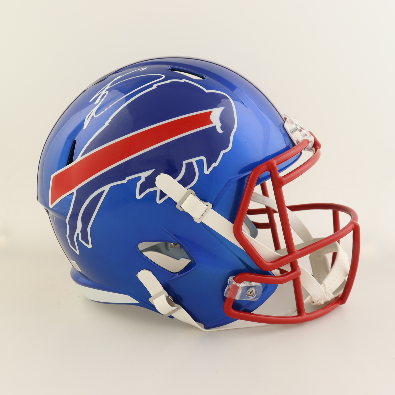 Stefon Diggs Signed Bills Full-Size Flash Alternate Speed Helmet (Beckett) at PristineAuction.com Stefon Diggs Signed Bills Full-Size Flash Alternate Speed Helmet (Beckett) at PristineAuction.com