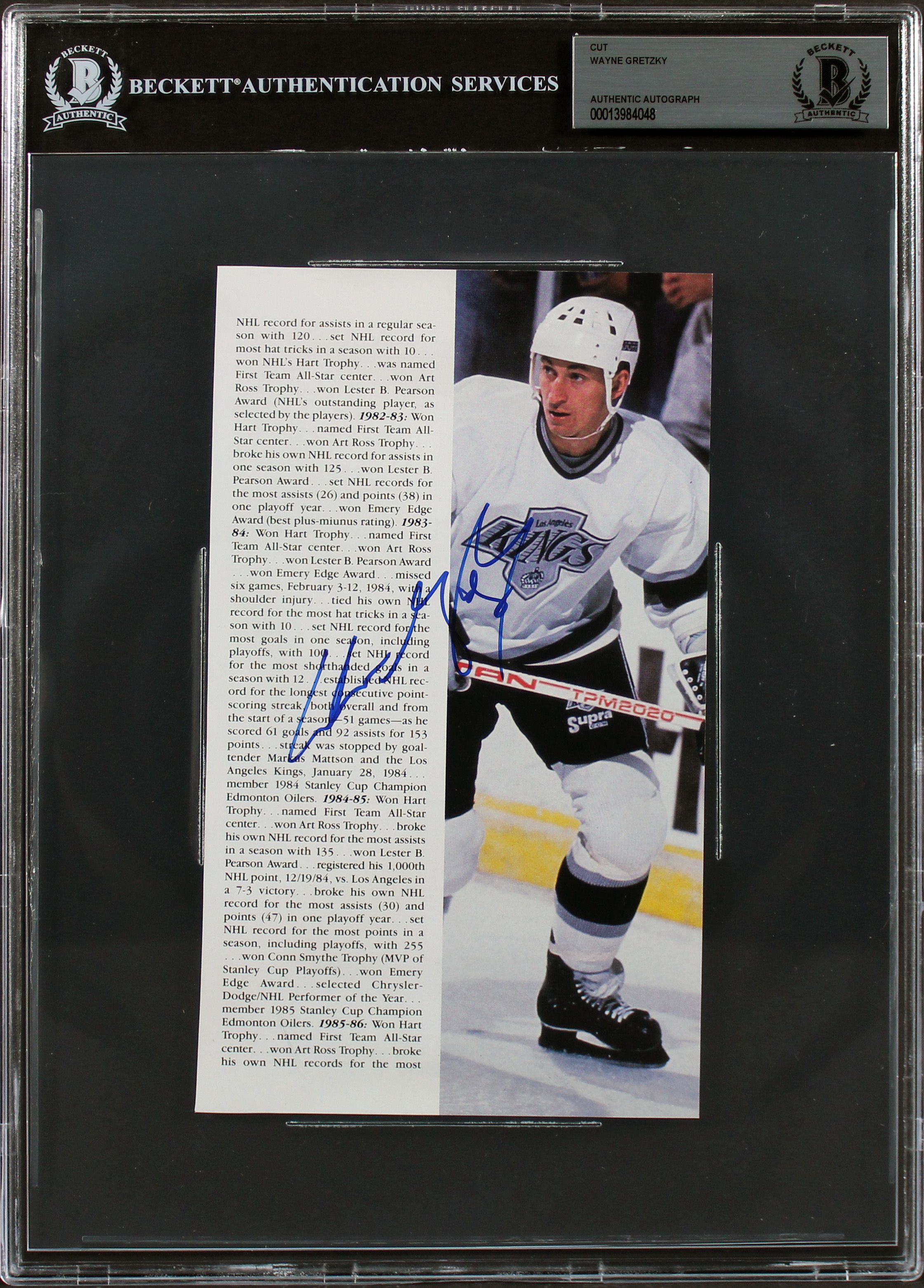 Wayne Gretzky Signed Cut (BGS) at PristineAuction.com Wayne Gretzky Signed Cut (BGS) at PristineAuction.com