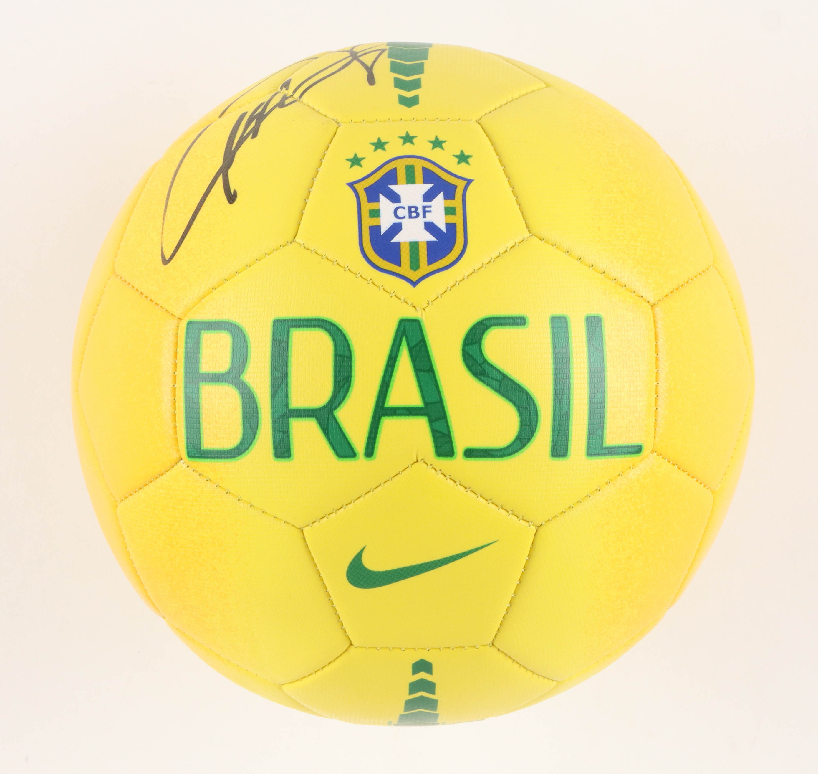 Kaka Signed Nike Brazil National Team Soccer Ball (Beckett) at PristineAuction.com Kaka Signed Nike Brazil National Team Soccer Ball (Beckett) at PristineAuction.com