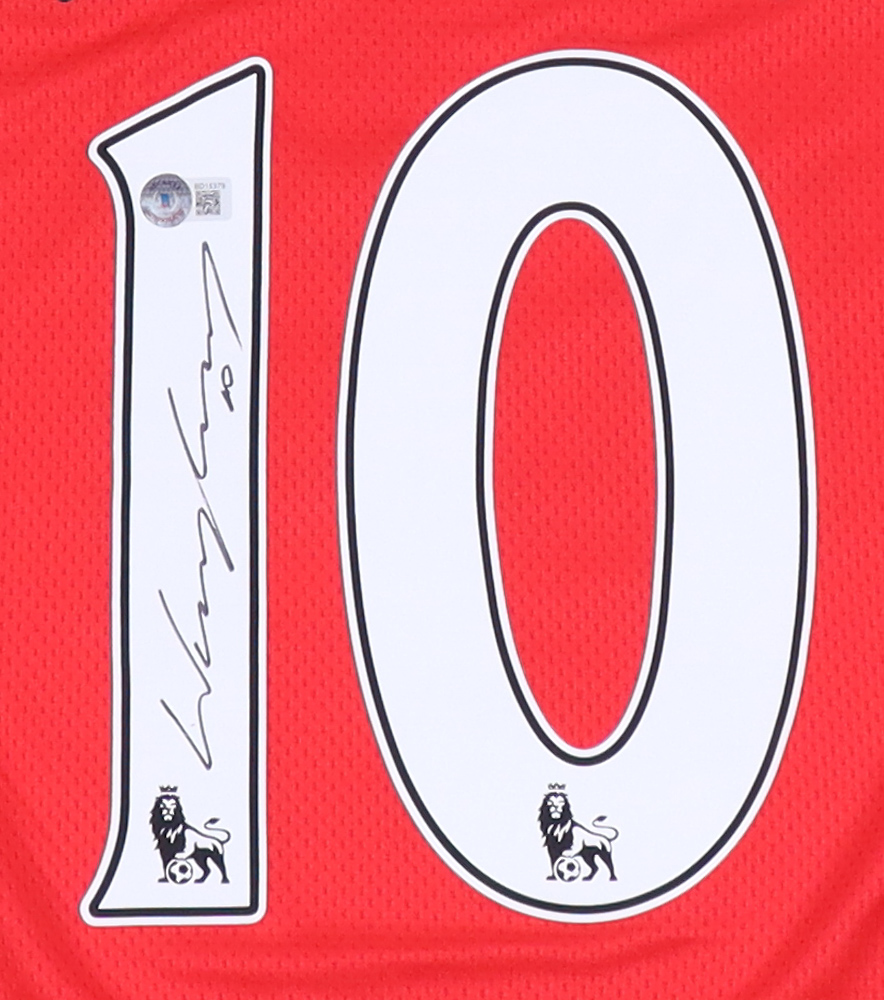 Wayne Rooney Signed Manchester United Jersey (Beckett) at PristineAuction.com Wayne Rooney Signed Manchester United Jersey (Beckett) at PristineAuction.com