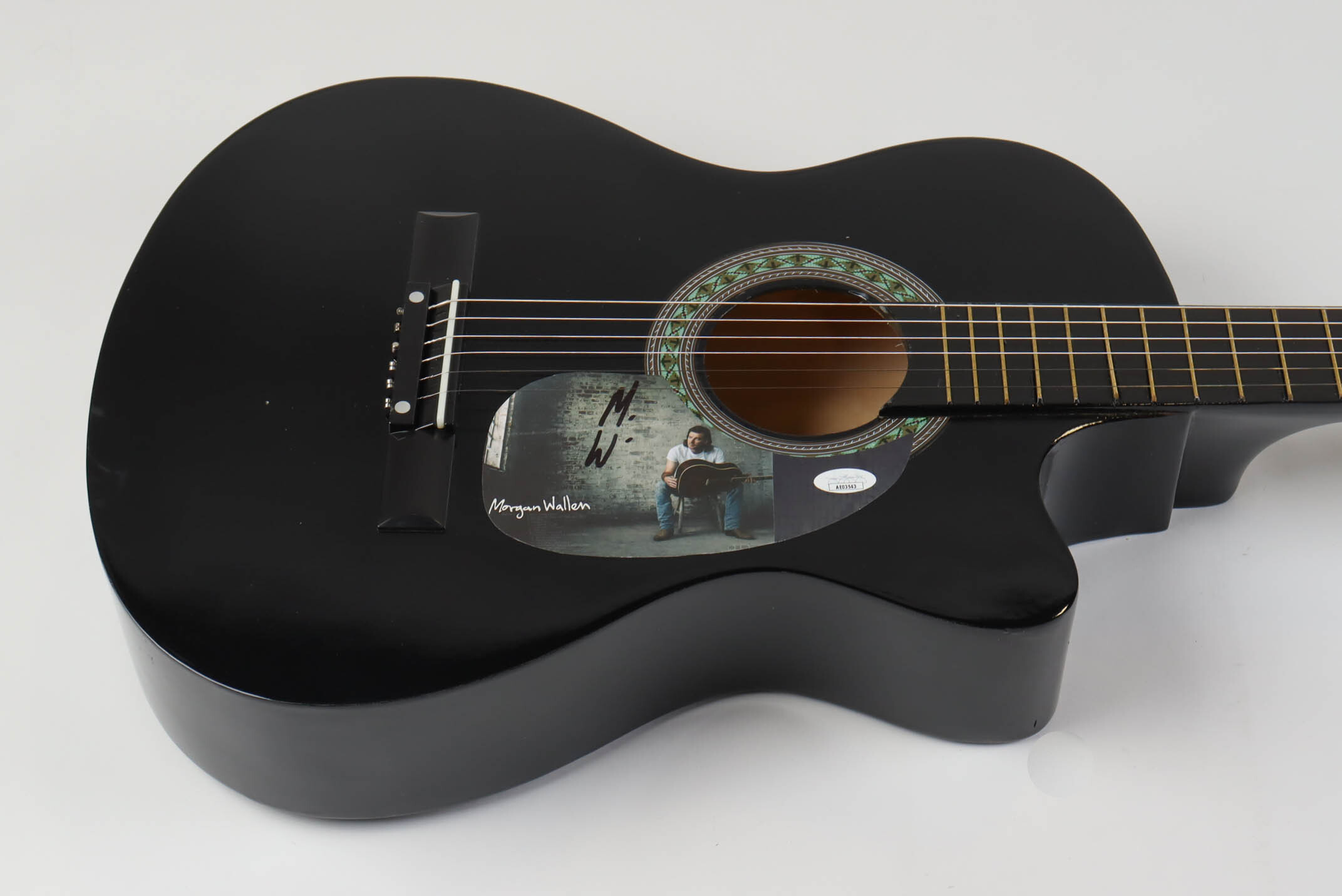 Morgan Wallen Signed 38" Acoustic Guitar (JSA) at PristineAuction.com Morgan Wallen Signed 38" Acoustic Guitar (JSA) at PristineAuction.com