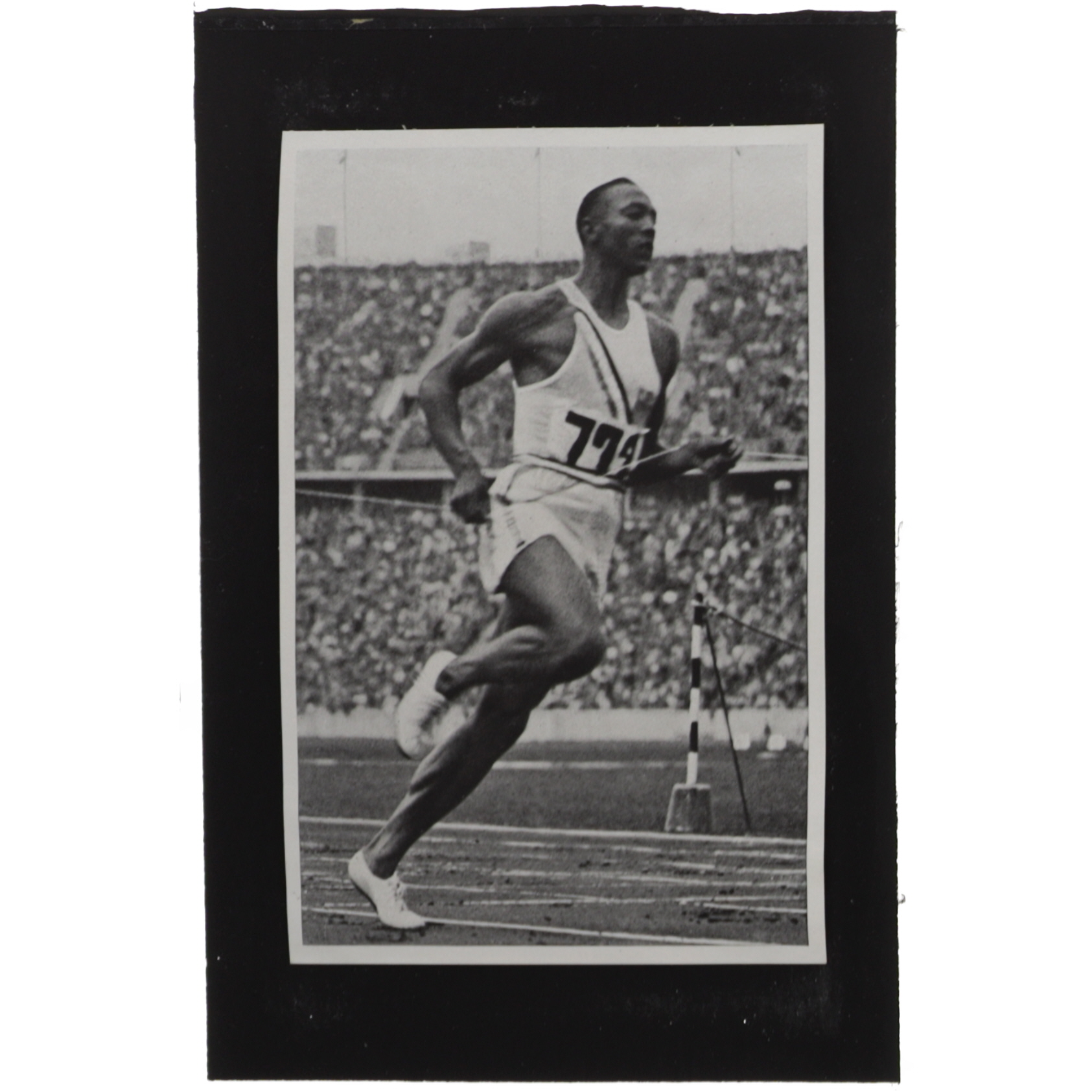Jesse Owens 1936 Reemtsma Band II Olympia Long Jump #32 at PristineAuction.com Jesse Owens 1936 Reemtsma Band II Olympia Long Jump #32 at PristineAuction.com