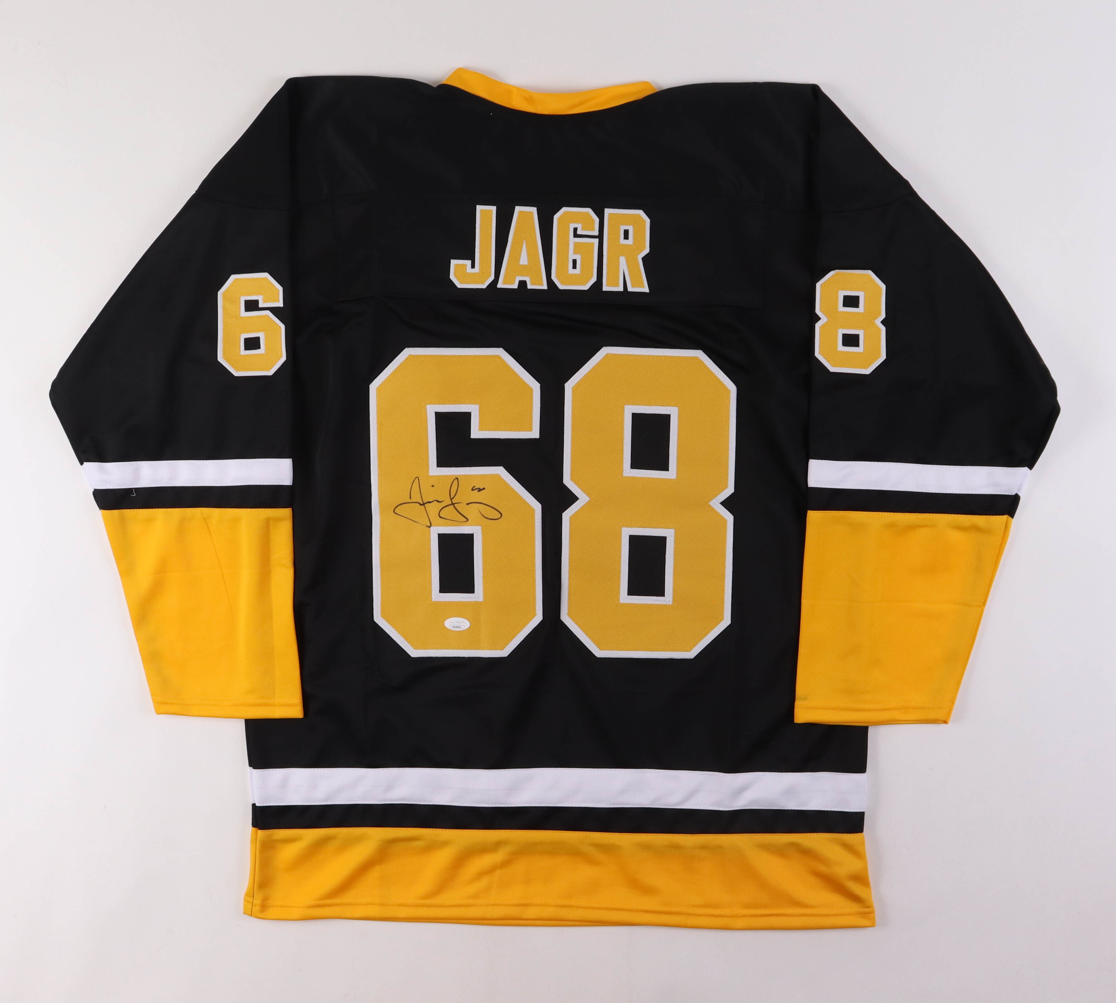 Jaromir Jagr Signed Jersey (JSA) at PristineAuction.com Jaromir Jagr Signed Jersey (JSA) at PristineAuction.com