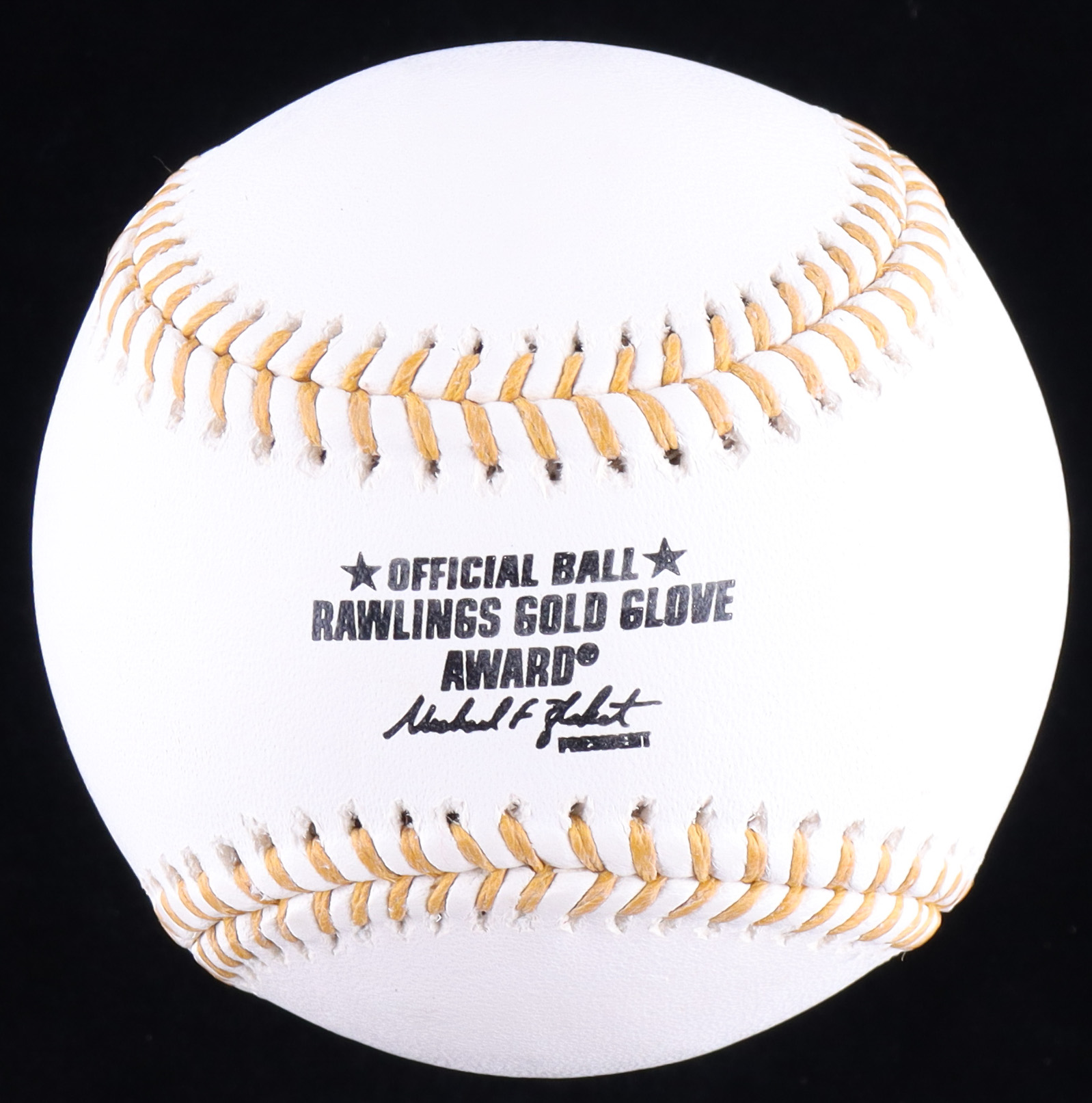 Dale Murphy Signed Gold Glove Award Baseball (Schwartz) at PristineAuction.com Dale Murphy Signed Gold Glove Award Baseball (Schwartz) at PristineAuction.com