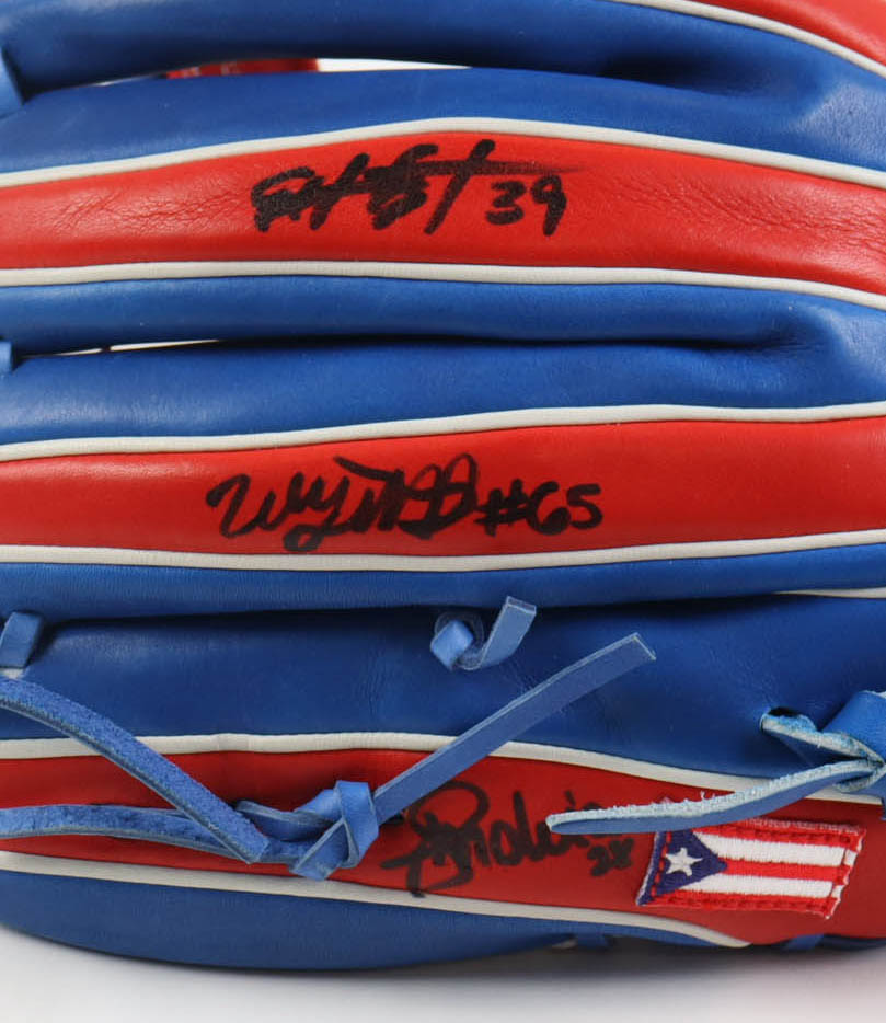 Wilson Player Model Baseball Glove Signed by (5) Yadier Molina, Edwin Diaz, Javier Baez, Jose Molina (JSA) at PristineAuction.com Wilson Player Model Baseball Glove Signed by (5) Yadier Molina, Edwin Diaz, Javier Baez, Jose Molina (JSA) at PristineAuction.com