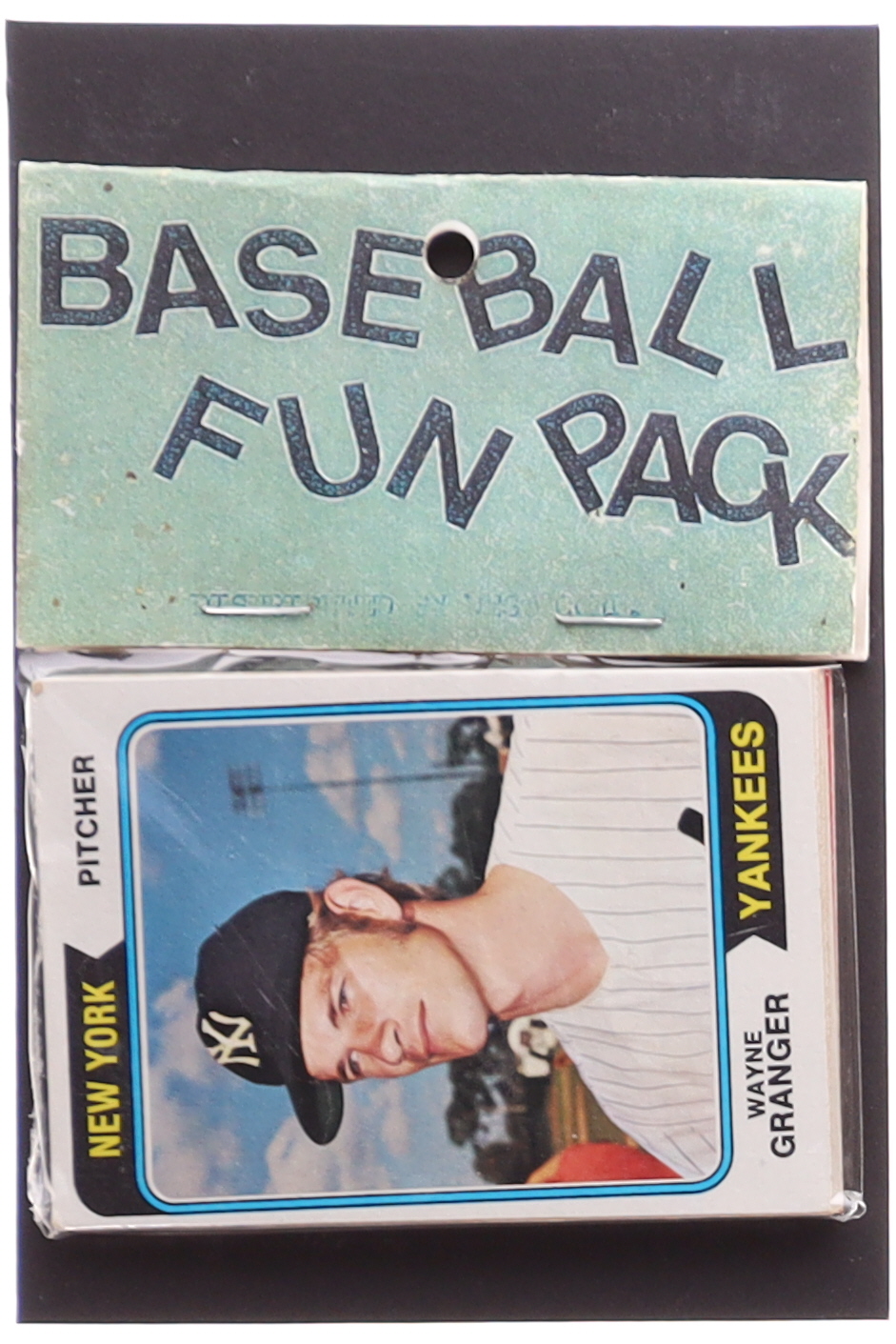 1974 Topps Baseball Card Fun Pack with (10) Cards at PristineAuction.com 1974 Topps Baseball Card Fun Pack with (10) Cards at PristineAuction.com