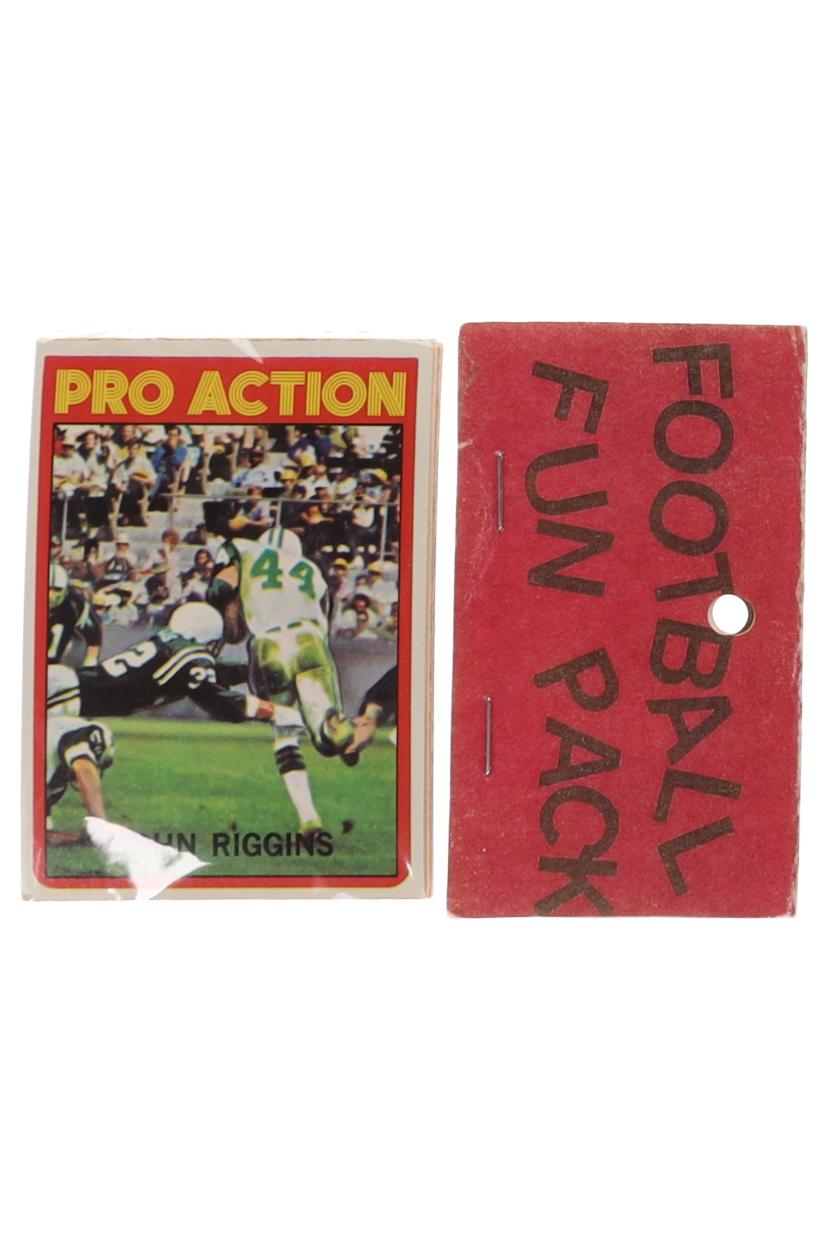 1972 Topps Football Card Fun Pack with (10) Cards at PristineAuction.com 1972 Topps Football Card Fun Pack with (10) Cards at PristineAuction.com
