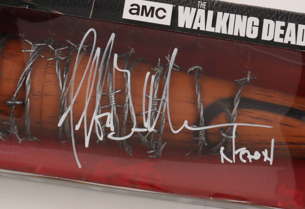 wd Jeffrey Dean Morgan as Negan with Lucille resting on shoulder 8 x 10 Inch Pho