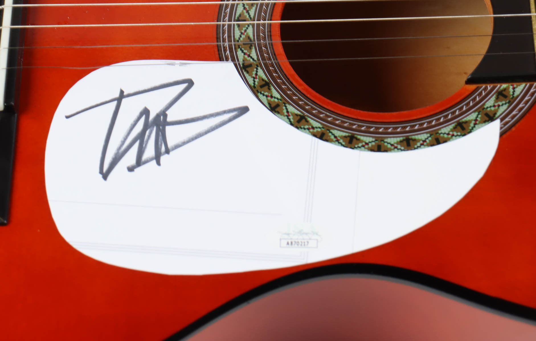 Dave Grohl Signed 38" Acoustic Guitar (JSA) at PristineAuction.com Dave Grohl Signed 38" Acoustic Guitar (JSA) at PristineAuction.com