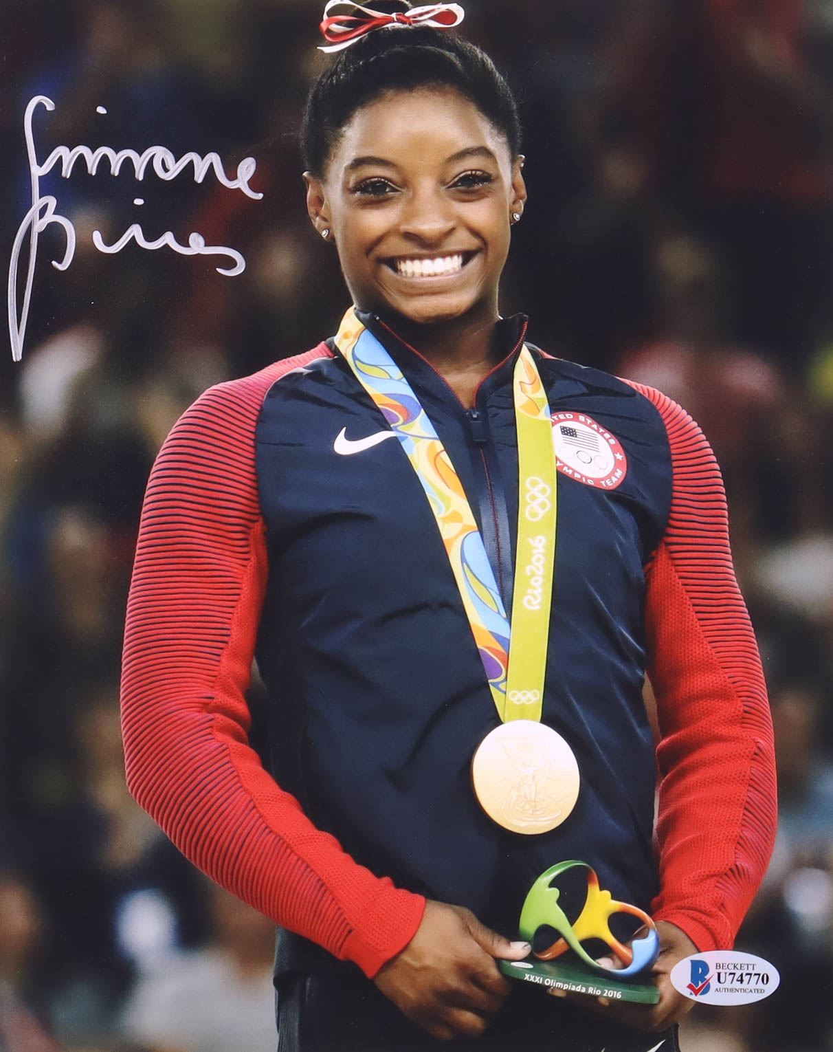 Simone Biles Signed 8x10 Photo (Beckett) at PristineAuction.com Simone Biles Signed 8x10 Photo (Beckett) at PristineAuction.com