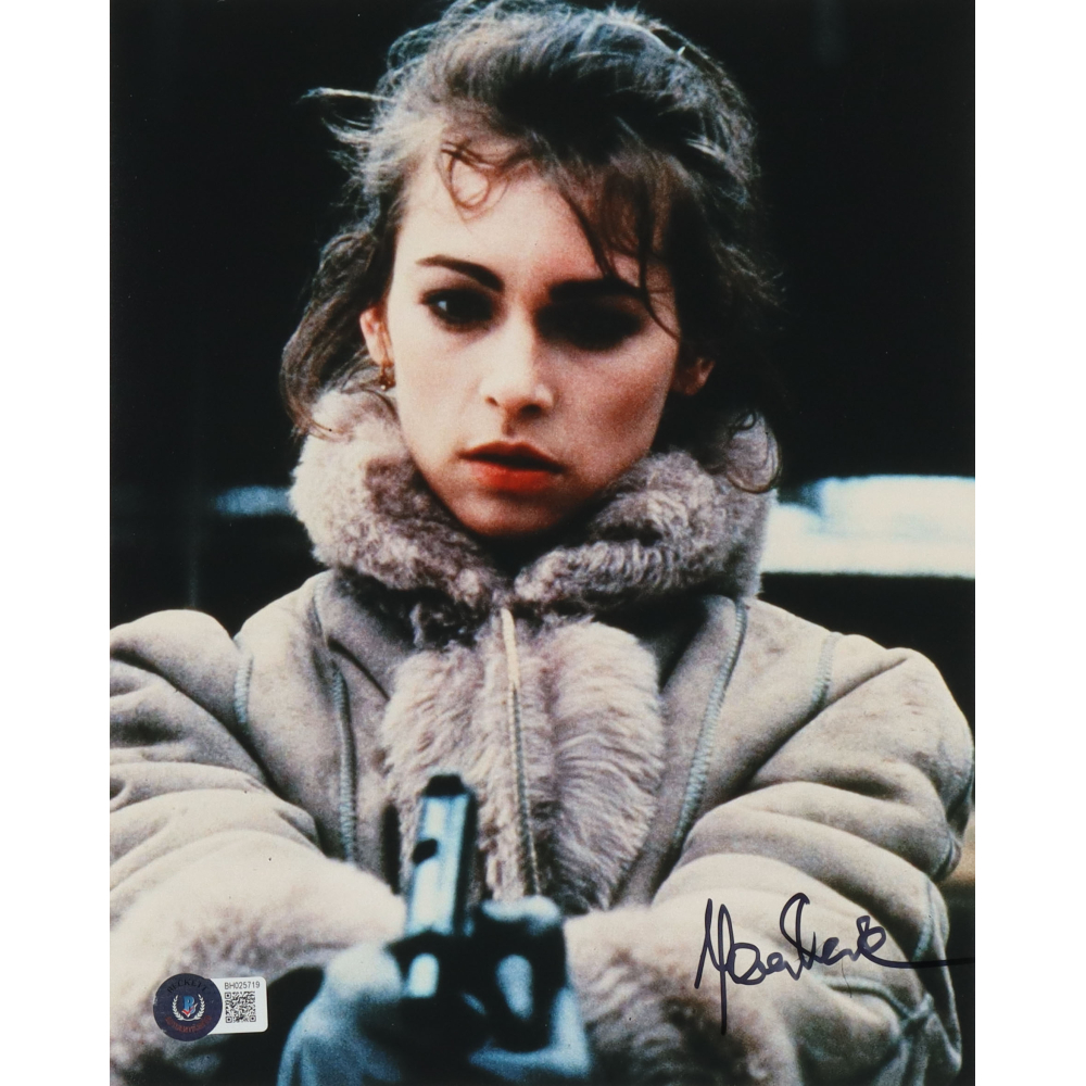 Joanna Pacula Signed "Gorky Park" 8x10 Photo (Beckett) | Pristine Auction