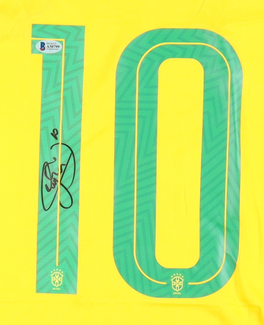 Neymar Signed Brazil Jersey (Beckett) at PristineAuction.com Neymar Signed Brazil Jersey (Beckett) at PristineAuction.com