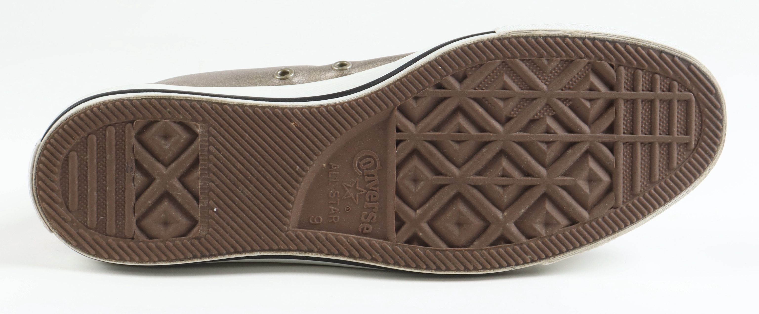 Larry Bird Signed Converse Basketball Shoe with Display Case (PSA) at PristineAuction.com Larry Bird Signed Converse Basketball Shoe with Display Case (PSA) at PristineAuction.com