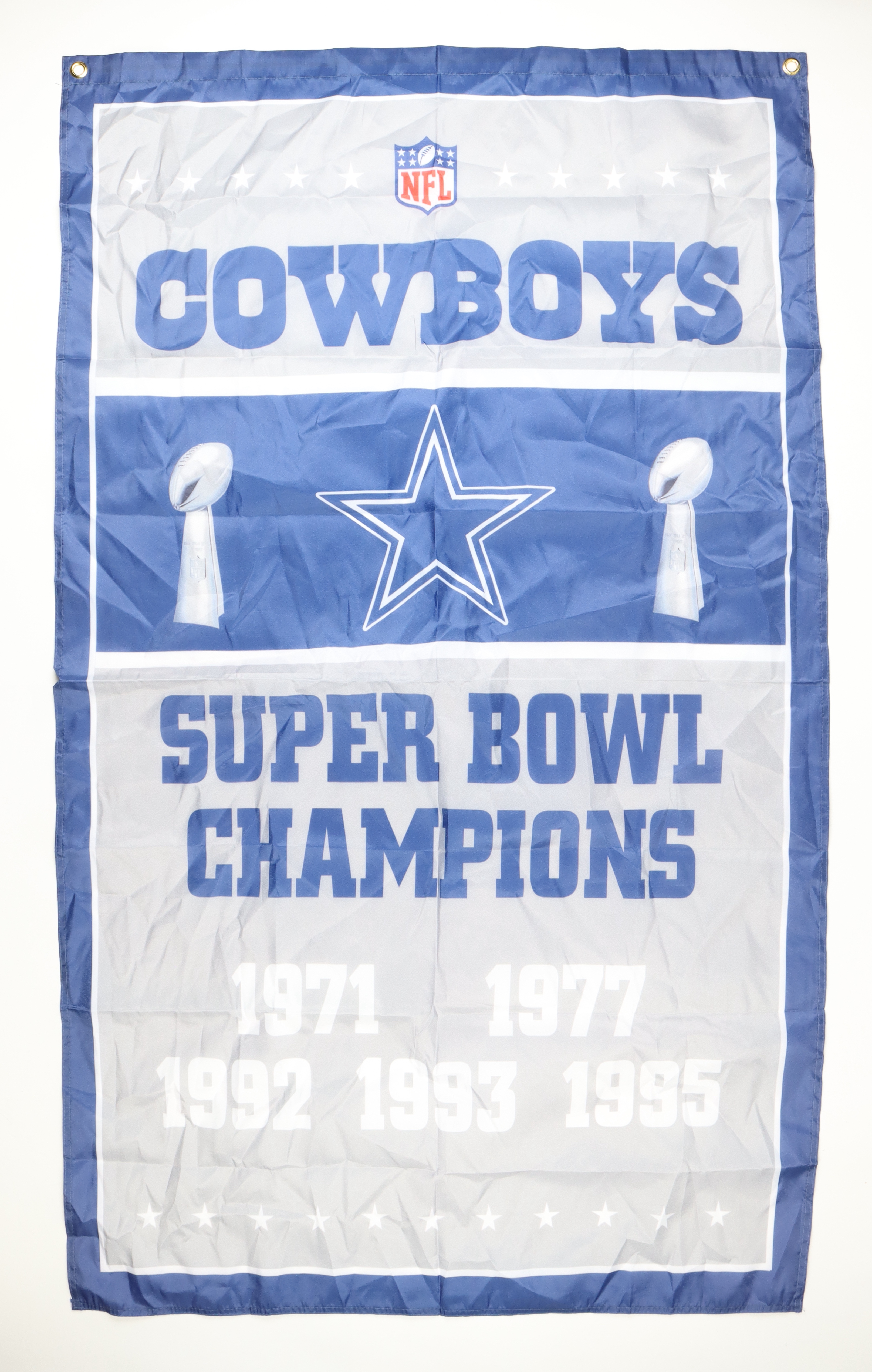 Cowboys 5x Super Bowl Champion 35x58 Banner at PristineAuction.com Cowboys 5x Super Bowl Champion 35x58 Banner at PristineAuction.com