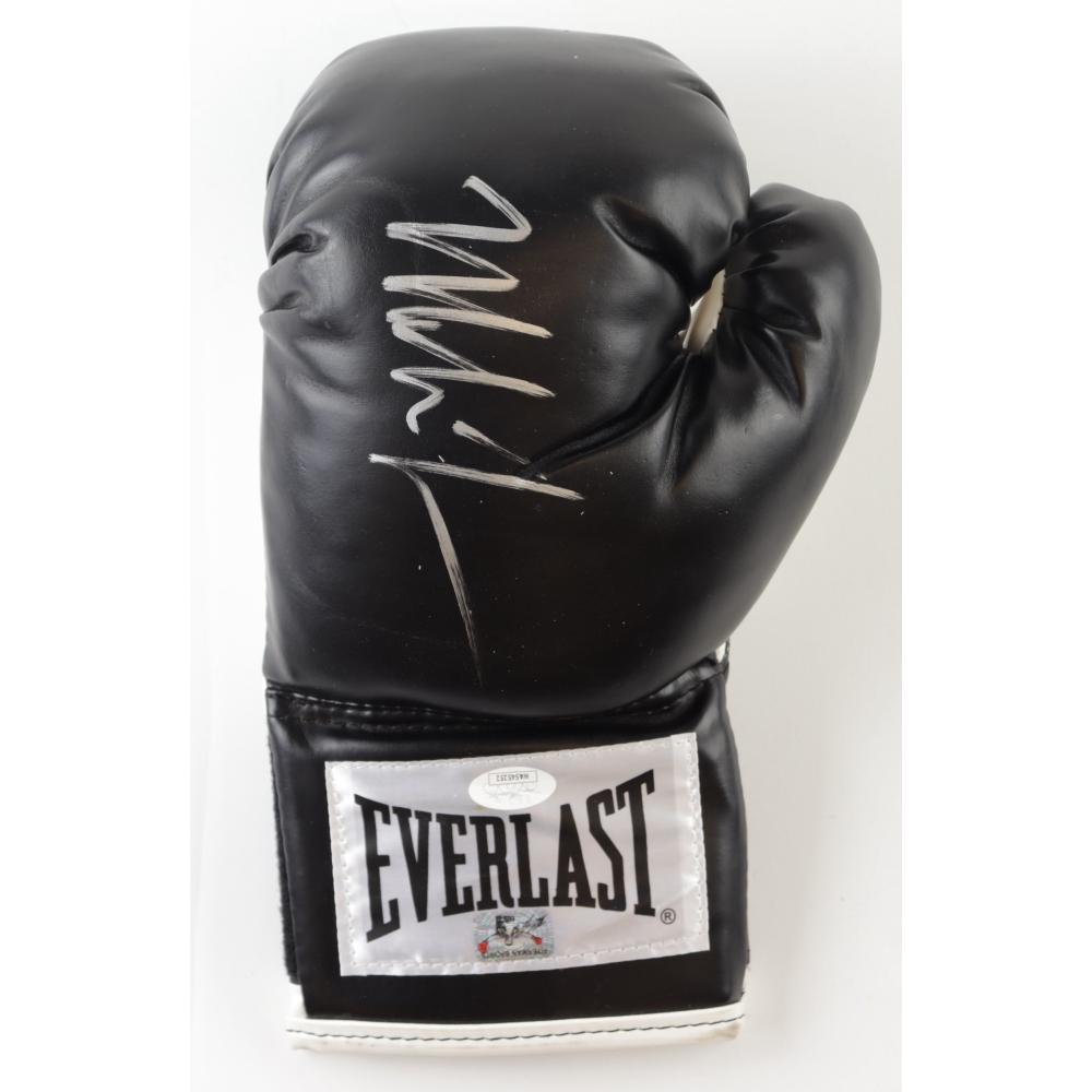 GANT DE BOXE EVERLAST SIGNÉ MIKE TYSON AUTOGRAPHE AUTHENTIQUE JSA TÉMOIN COA 24