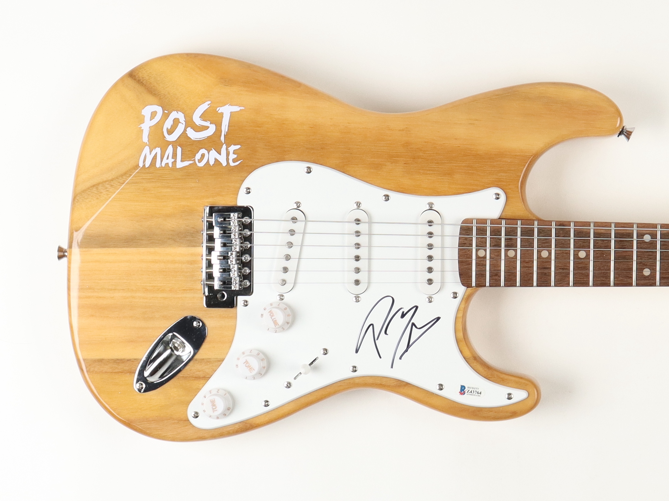 Post Malone Signed 39" Electric Guitar (Beckett) at PristineAuction.com Post Malone Signed 39" Electric Guitar (Beckett) at PristineAuction.com