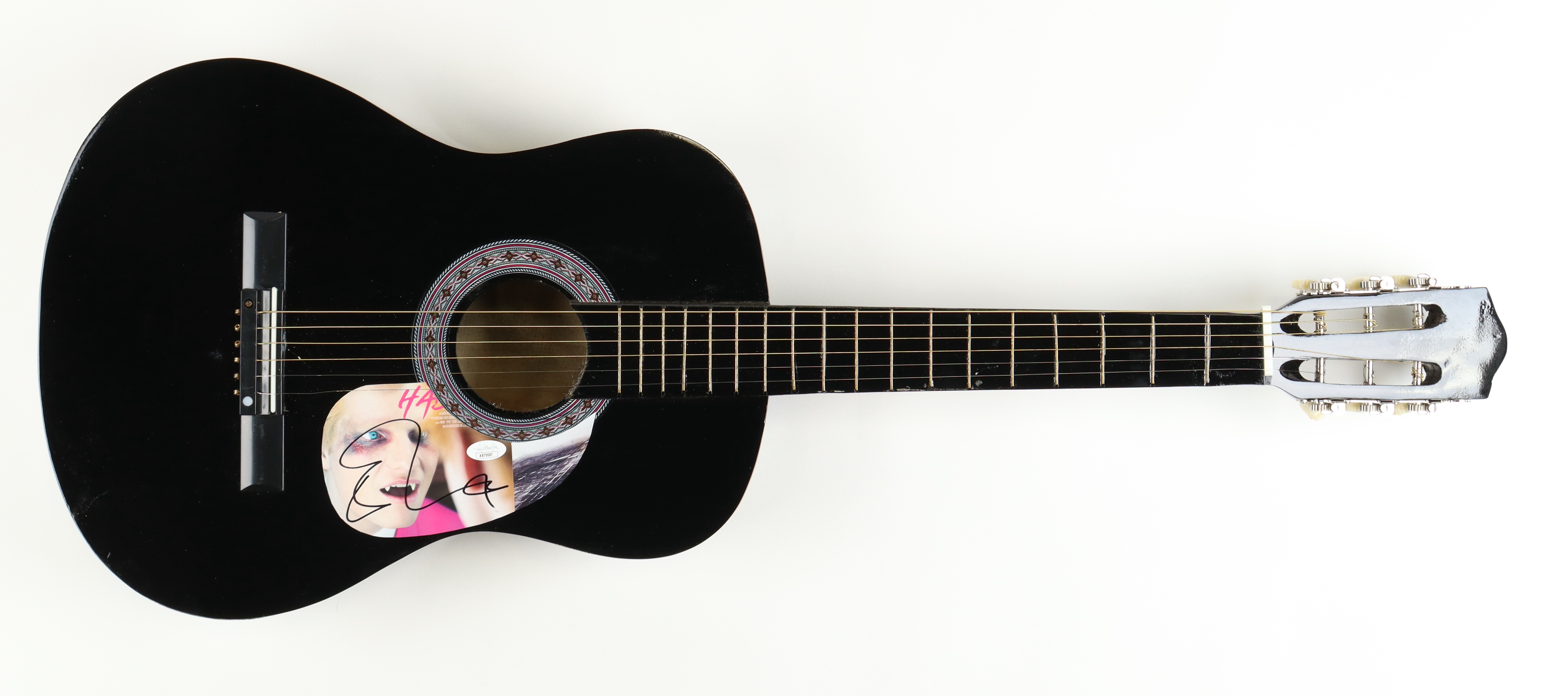 Ed Sheeran Signed 39" Acoustic Guitar (JSA) at PristineAuction.com Ed Sheeran Signed 39" Acoustic Guitar (JSA) at PristineAuction.com