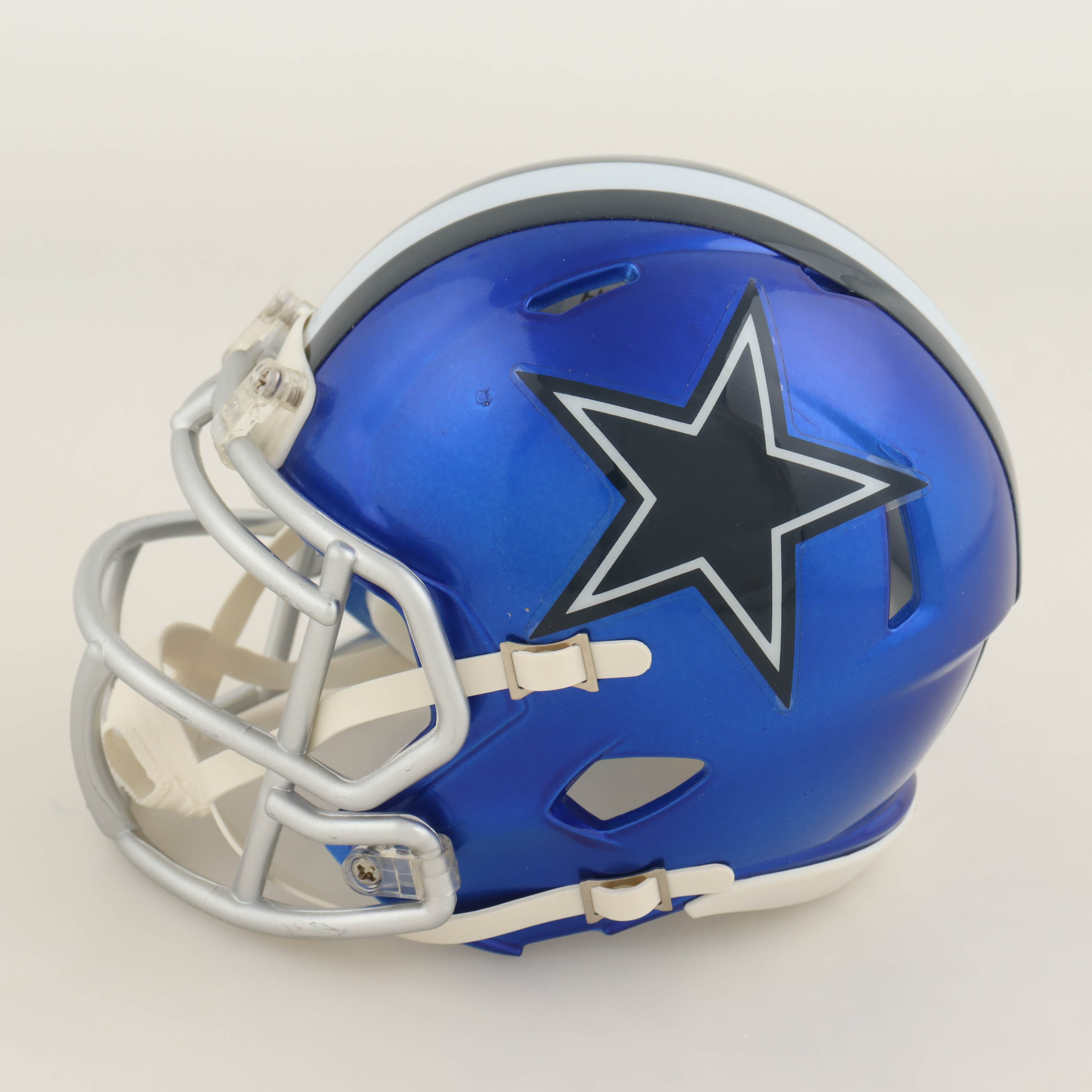 Trevon Diggs Signed Cowboys Flash Alternate Speed Mini Helmet (Beckett) at PristineAuction.com Trevon Diggs Signed Cowboys Flash Alternate Speed Mini Helmet (Beckett) at PristineAuction.com