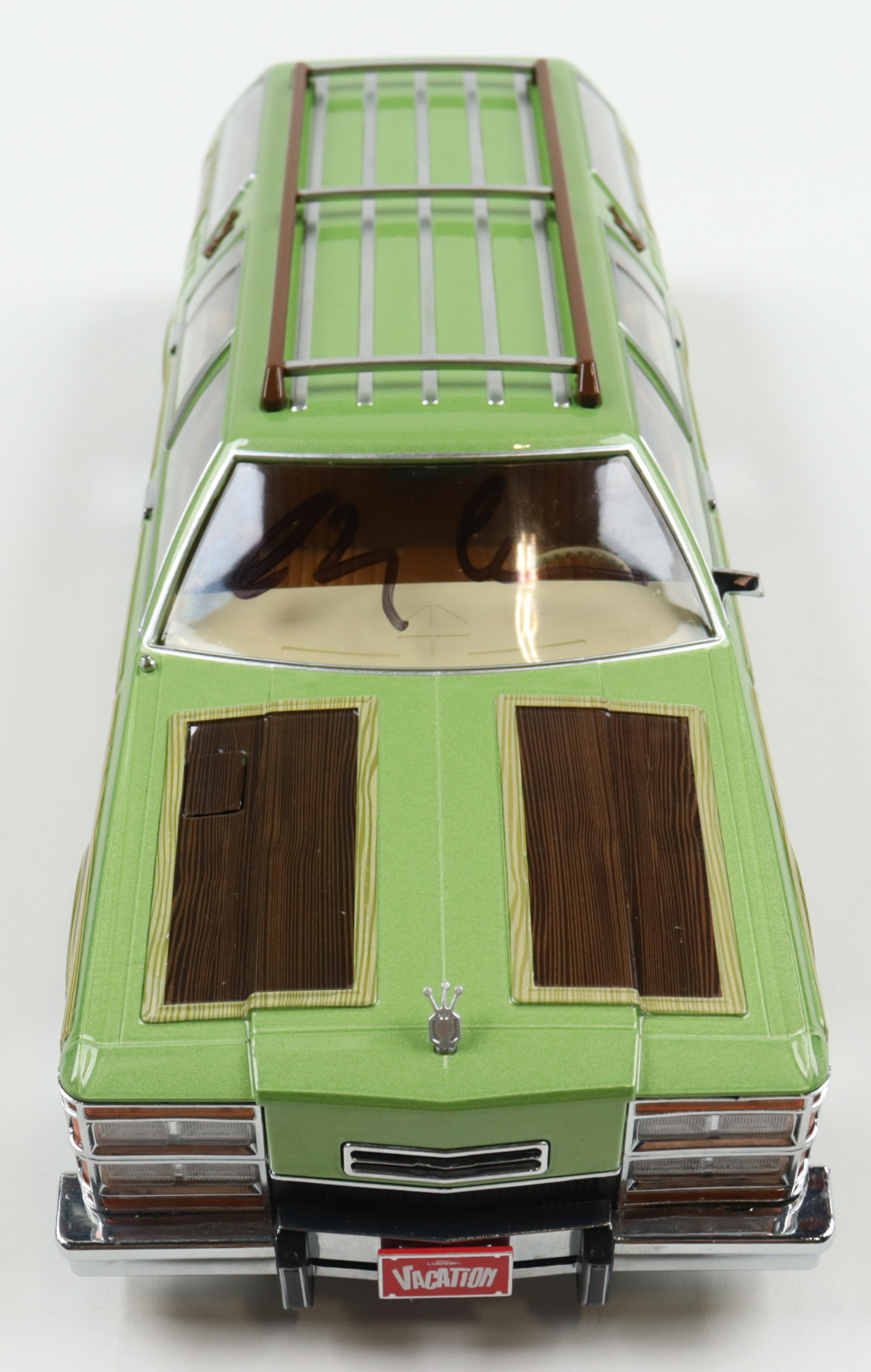 Chevy Chase Signed "National Lampoon's Vacation" Wagon Queen 1:18 Scale Die-Cast Car with Original Packaging (Beckett) at PristineAuction.com Chevy Chase Signed "National Lampoon's Vacation" Wagon Queen 1:18 Scale Die-Cast Car with Original Packaging (Beckett) at PristineAuction.com