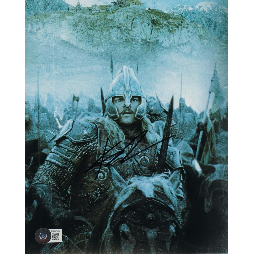 Karl Urban Signed 8x10 Photo (Beckett) Pristine Auction