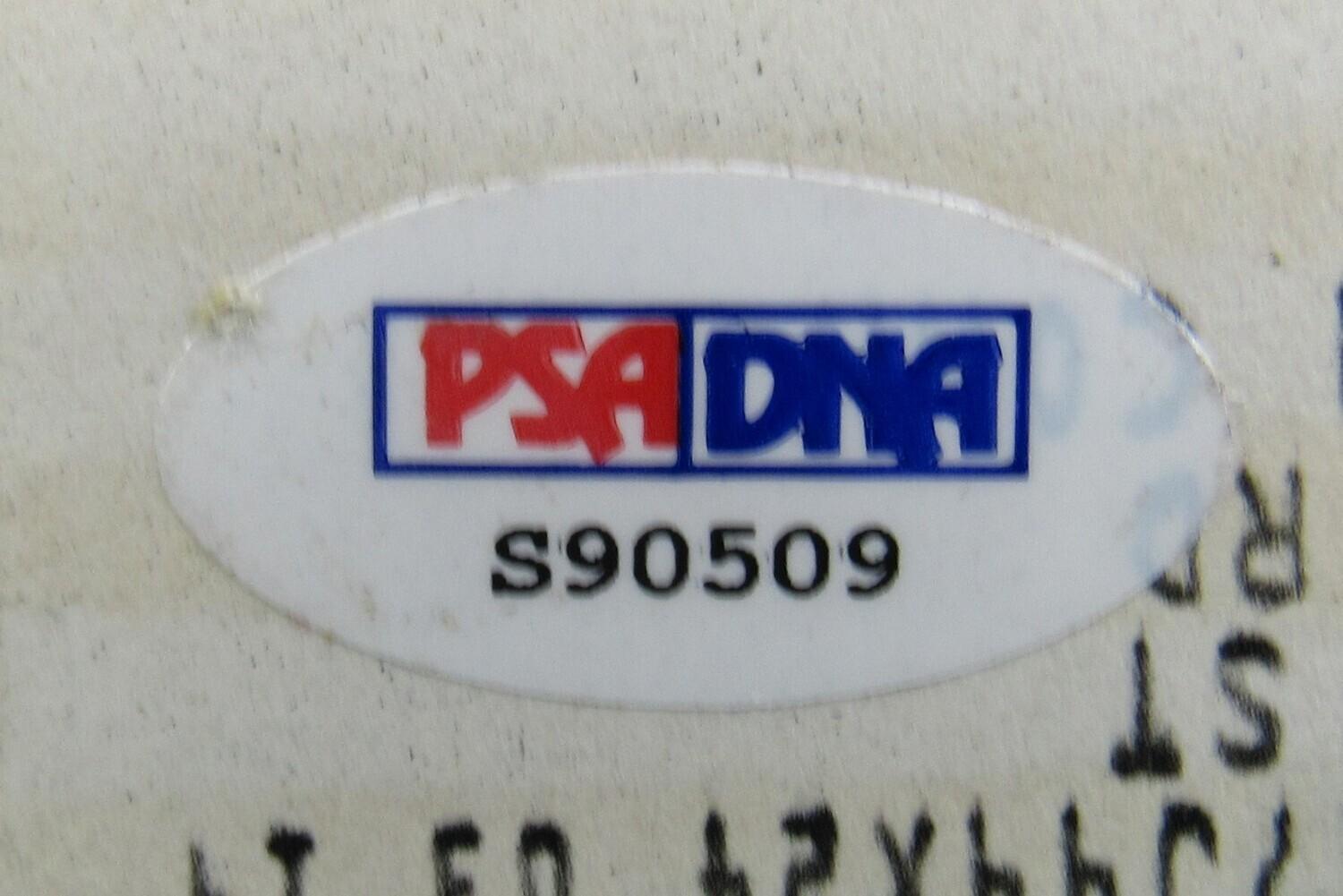 Gordie Howe Signed 1964 Sports Illustrated Magazine (PSA) at PristineAuction.com Gordie Howe Signed 1964 Sports Illustrated Magazine (PSA) at PristineAuction.com