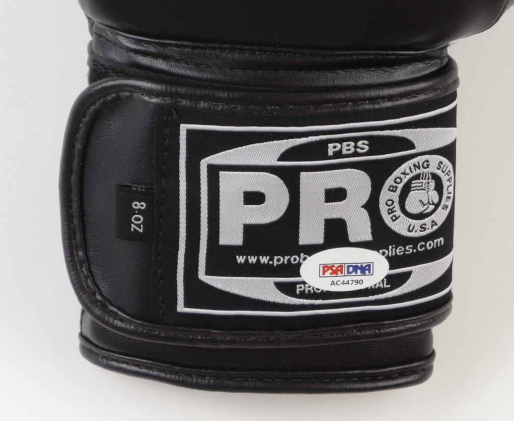 Manny Pacquiao Signed PBS Pro Boxing Glove (PSA) at PristineAuction.com Manny Pacquiao Signed PBS Pro Boxing Glove (PSA) at PristineAuction.com