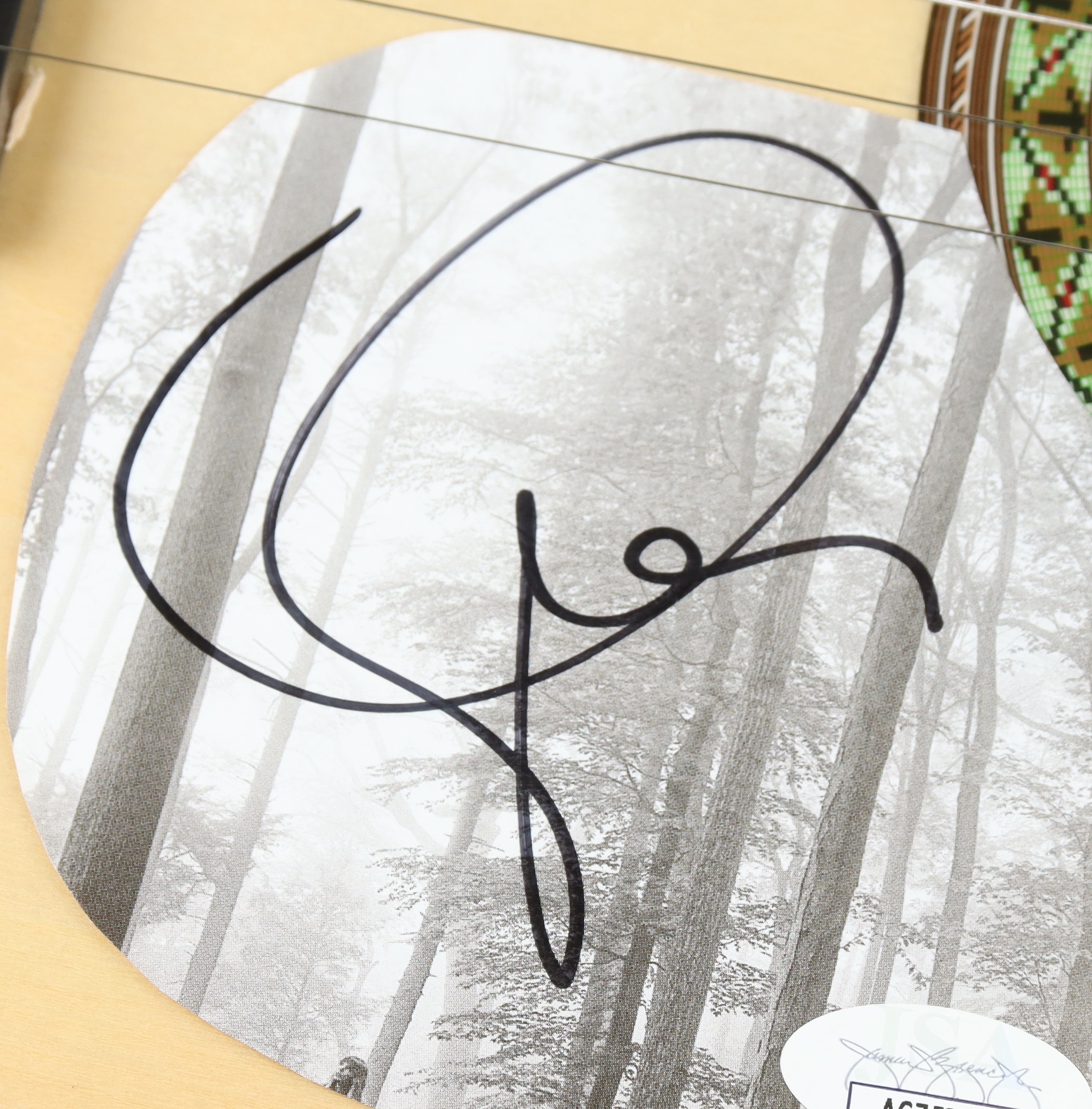 Taylor Swift Signed 38" Acoustic Guitar (JSA) at PristineAuction.com Taylor Swift Signed 38" Acoustic Guitar (JSA) at PristineAuction.com