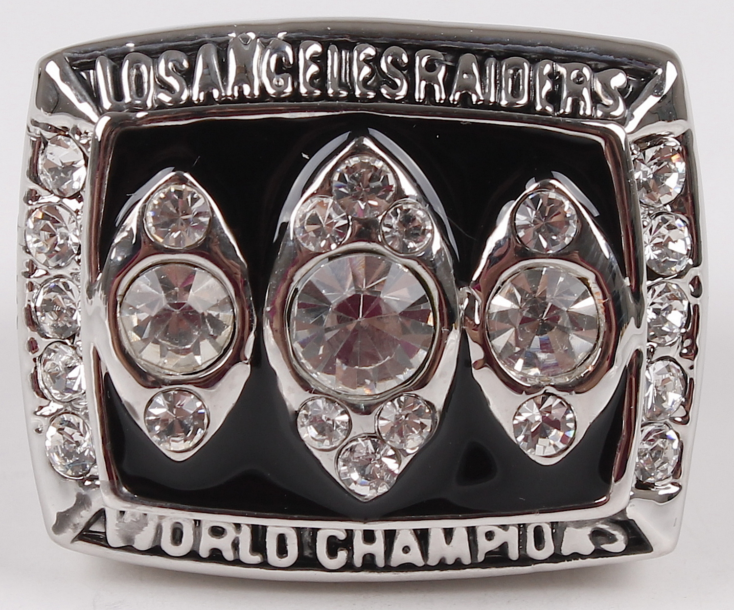 Marcus Allen Los Angeles Raiders High Quality Replica 1983 Super Bowl XVIII Championship Ring at PristineAuction.com Marcus Allen Los Angeles Raiders High Quality Replica 1983 Super Bowl XVIII Championship Ring at PristineAuction.com