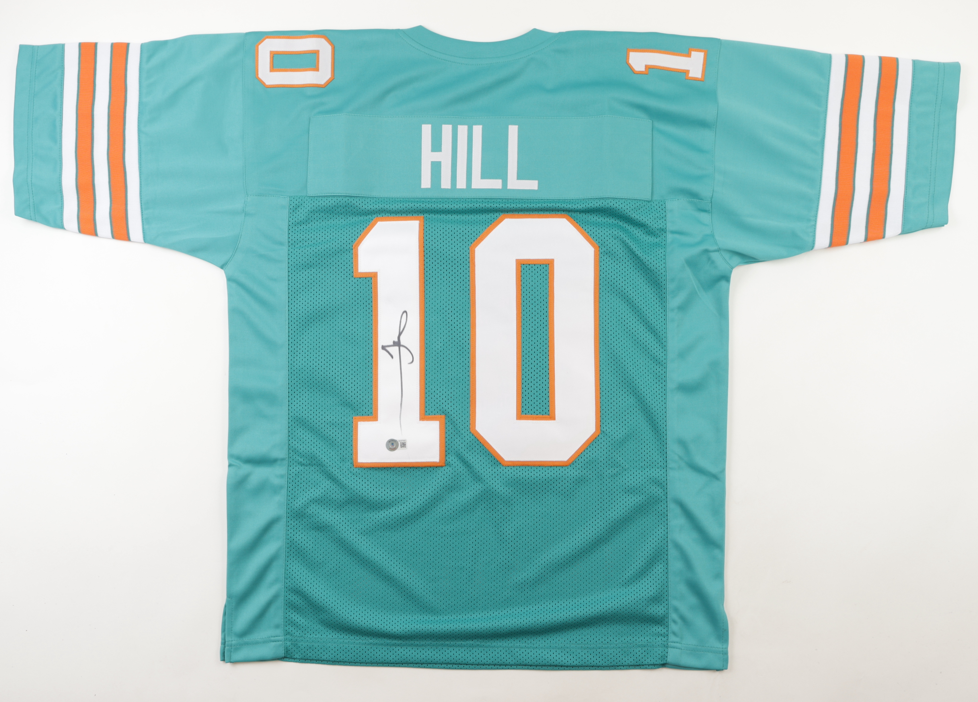 Tyreek Hill Signed Jersey (Beckett) at PristineAuction.com Tyreek Hill Signed Jersey (Beckett) at PristineAuction.com