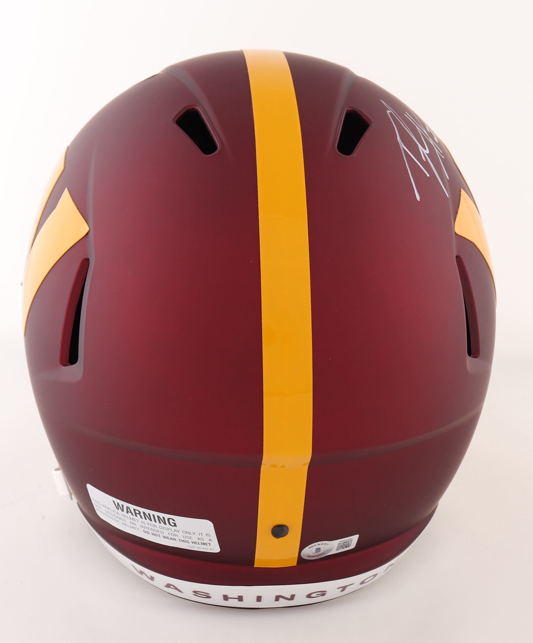 Taylor Heinicke Signed Commanders Full-Size Speed Helmet (Beckett) at PristineAuction.com Taylor Heinicke Signed Commanders Full-Size Speed Helmet (Beckett) at PristineAuction.com