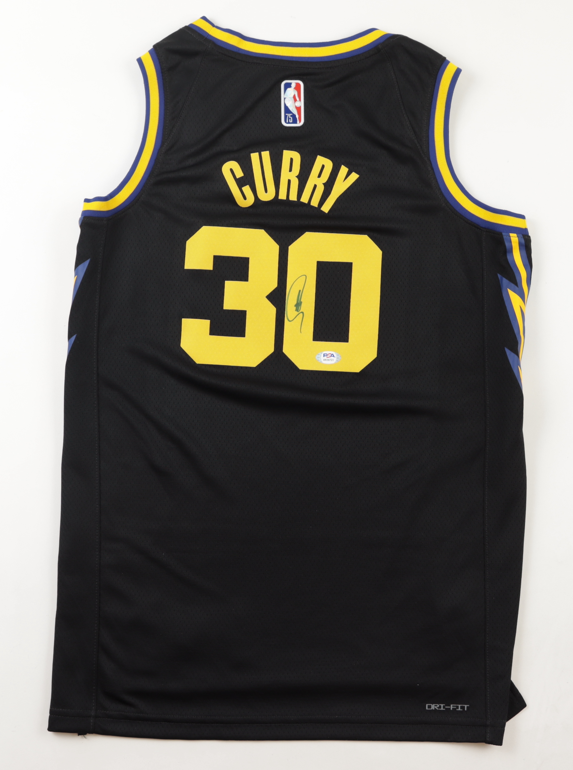 Steph Curry Signed Warriors Jersey (PSA) at PristineAuction.com Steph Curry Signed Warriors Jersey (PSA) at PristineAuction.com