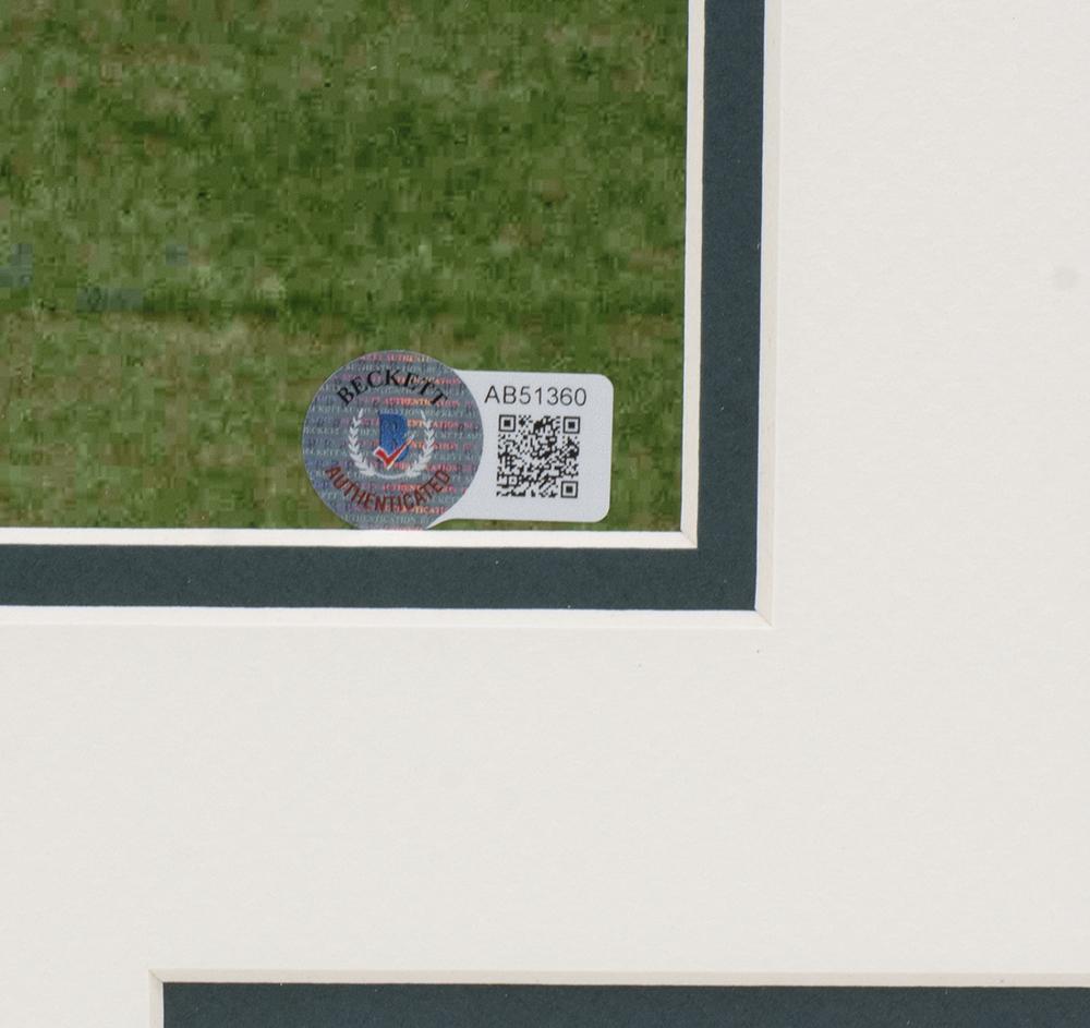 Jack Nicklaus Signed 16x20 Custom Framed Photo Display (Beckett LOA) at PristineAuction.com Jack Nicklaus Signed 16x20 Custom Framed Photo Display (Beckett LOA) at PristineAuction.com