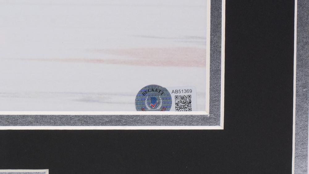 Wayne Gretzky Signed 16x20 Custom Framed Photo Display (Beckett LOA) at PristineAuction.com Wayne Gretzky Signed 16x20 Custom Framed Photo Display (Beckett LOA) at PristineAuction.com