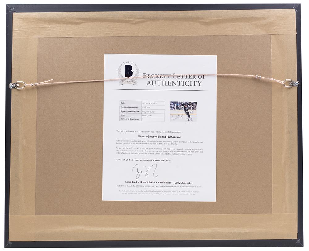 Wayne Gretzky Signed 16x20 Custom Framed Photo Display (Beckett LOA) at PristineAuction.com Wayne Gretzky Signed 16x20 Custom Framed Photo Display (Beckett LOA) at PristineAuction.com