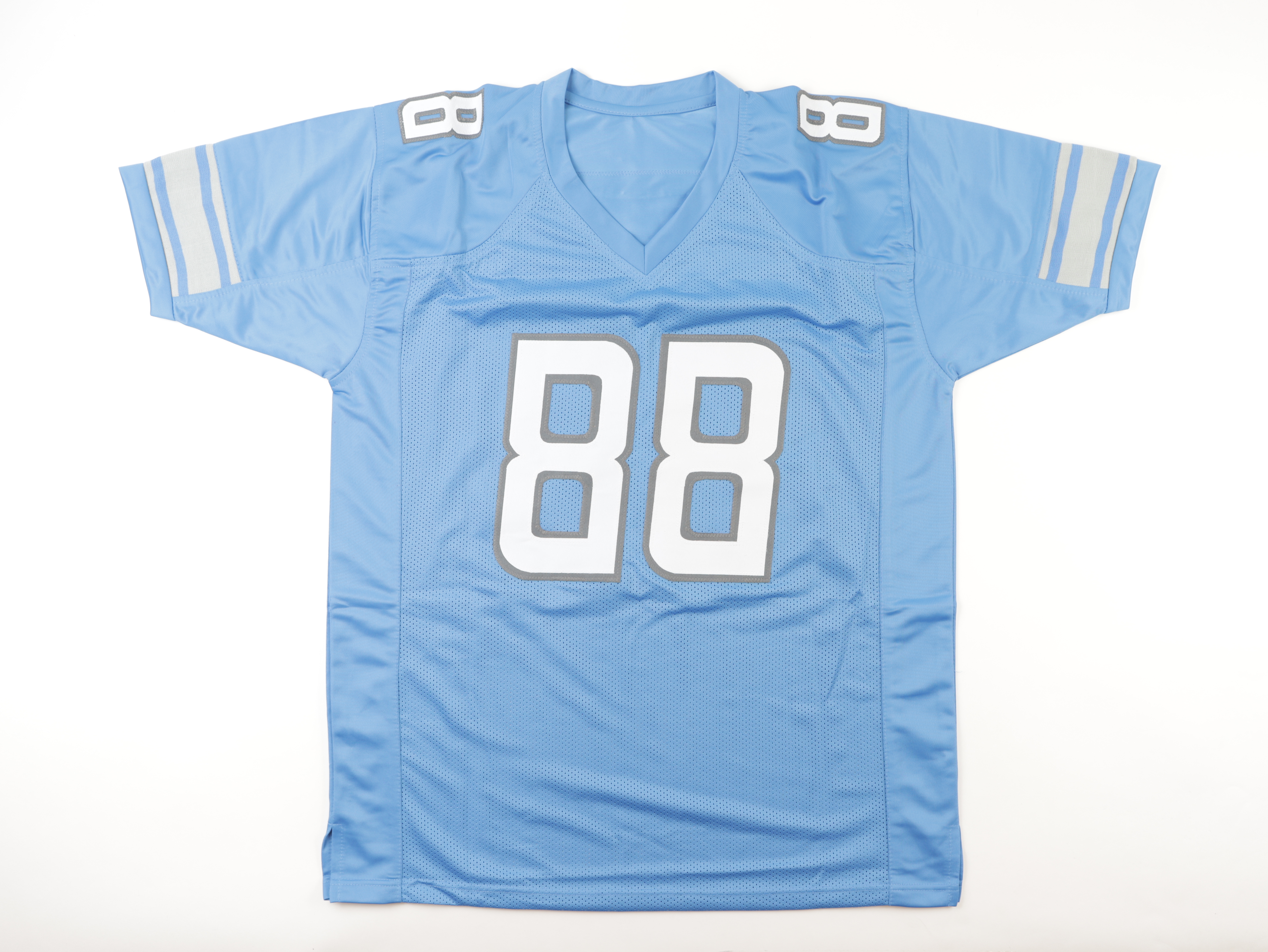 T.J. Hockenson Signed Jersey (Beckett) at PristineAuction.com T.J. Hockenson Signed Jersey (Beckett) at PristineAuction.com