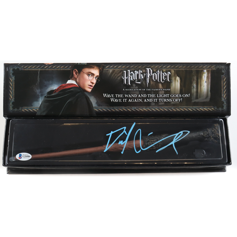 Daniel Radcliffe Signed "Harry Potter" Wand Box (Beckett) Pristine Auction