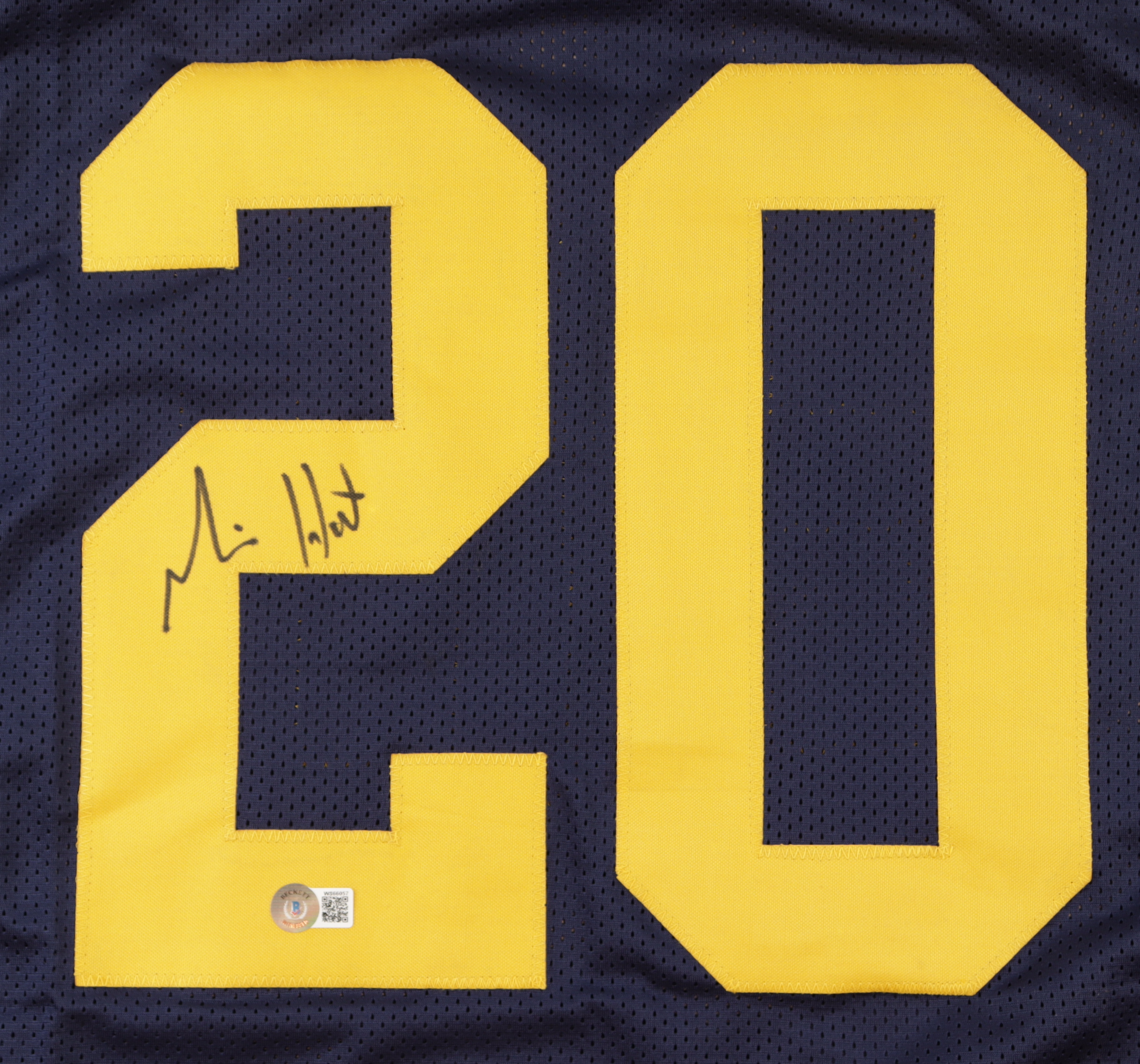 Mike Hart Signed Jersey (Beckett) at PristineAuction.com Mike Hart Signed Jersey (Beckett) at PristineAuction.com