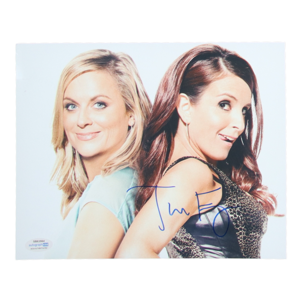 Tina Fey Signed "Sisters" 8x10 Photo (ACOA) | Pristine Auction