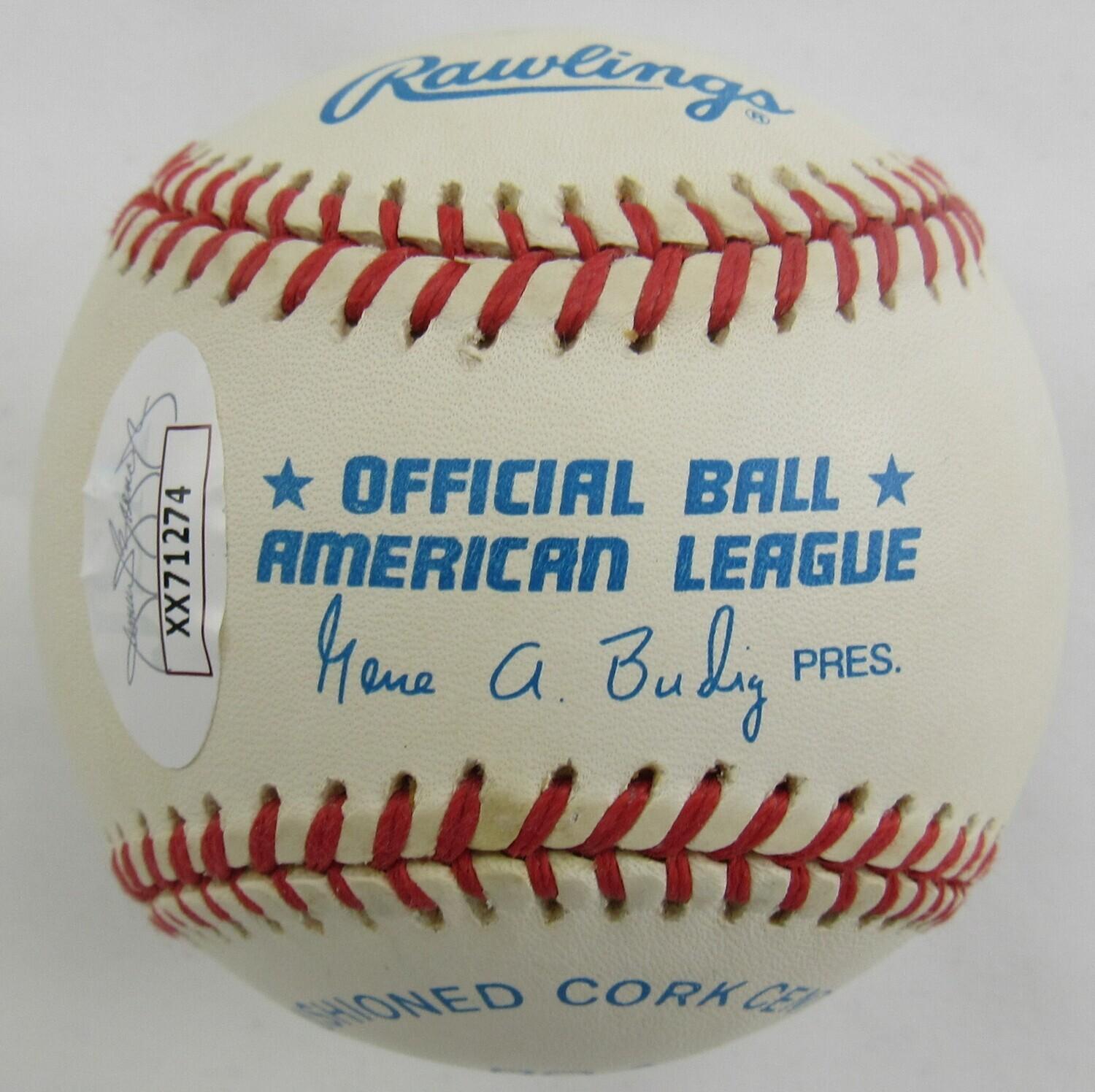 Derek Jeter Signed OAL Baseball (JSA) at PristineAuction.com Derek Jeter Signed OAL Baseball (JSA) at PristineAuction.com