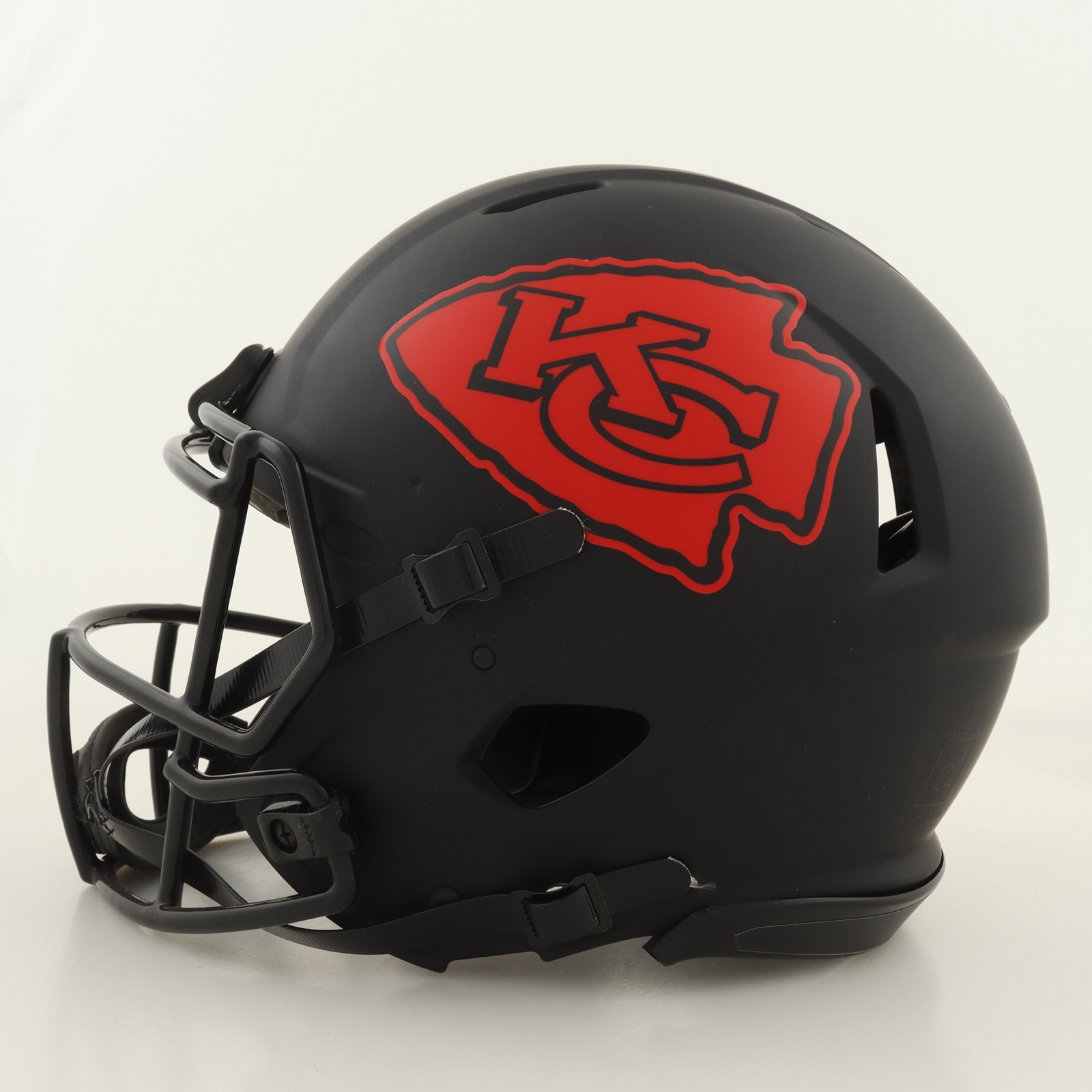 Travis Kelce Signed Chiefs Full-Size Authentic On-Field Eclipse Alternate Speed Helmet Inscribed "SB LIV Champs" (Beckett) at PristineAuction.com Travis Kelce Signed Chiefs Full-Size Authentic On-Field Eclipse Alternate Speed Helmet Inscribed "SB LIV Champs" (Beckett) at PristineAuction.com