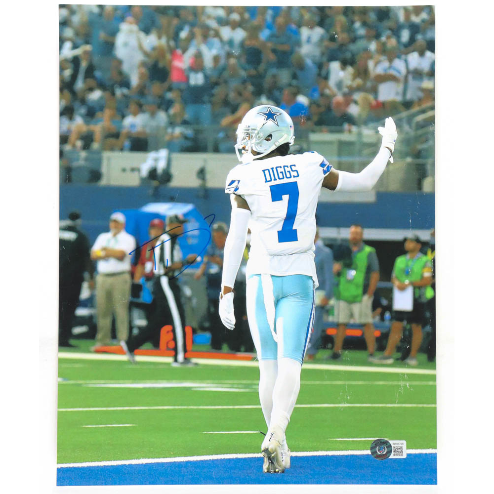 Trevon Diggs Signed Cowboys 11x14 Photo (Beckett) Pristine Auction
