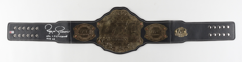 Royce Gracie Signed Full-Size UFC #1 Championship Belt Inscribed "UFC 1, 2, & 4 Champ" & "HOF 03" at PristineAuction.com Royce Gracie Signed Full-Size UFC #1 Championship Belt Inscribed "UFC 1, 2, & 4 Champ" & "HOF 03" at PristineAuction.com