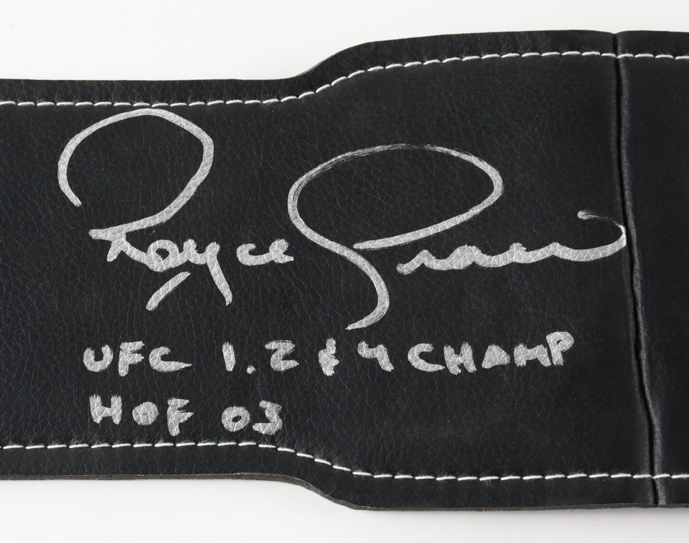 Royce Gracie Signed Full-Size UFC #1 Championship Belt Inscribed "UFC 1, 2, & 4 Champ" & "HOF 03" at PristineAuction.com Royce Gracie Signed Full-Size UFC #1 Championship Belt Inscribed "UFC 1, 2, & 4 Champ" & "HOF 03" at PristineAuction.com