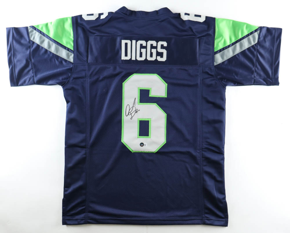 Quandre Diggs Signed Jersey (Beckett) at PristineAuction.com Quandre Diggs Signed Jersey (Beckett) at PristineAuction.com