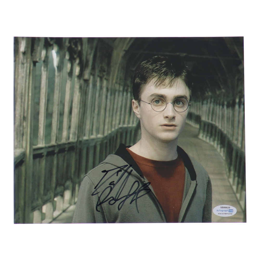 Daniel Radcliffe Signed "Harry Potter" 8x10 Photo (ACOA) Pristine Auction