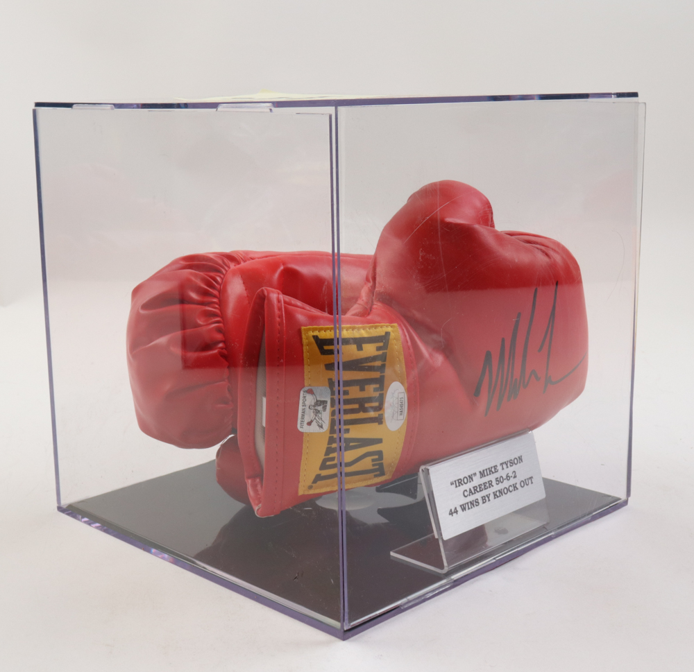 Mike Tyson Signed Everlast Boxing Glove Set with Display Case (JSA & Tyson) at PristineAuction.com Mike Tyson Signed Everlast Boxing Glove Set with Display Case (JSA & Tyson) at PristineAuction.com