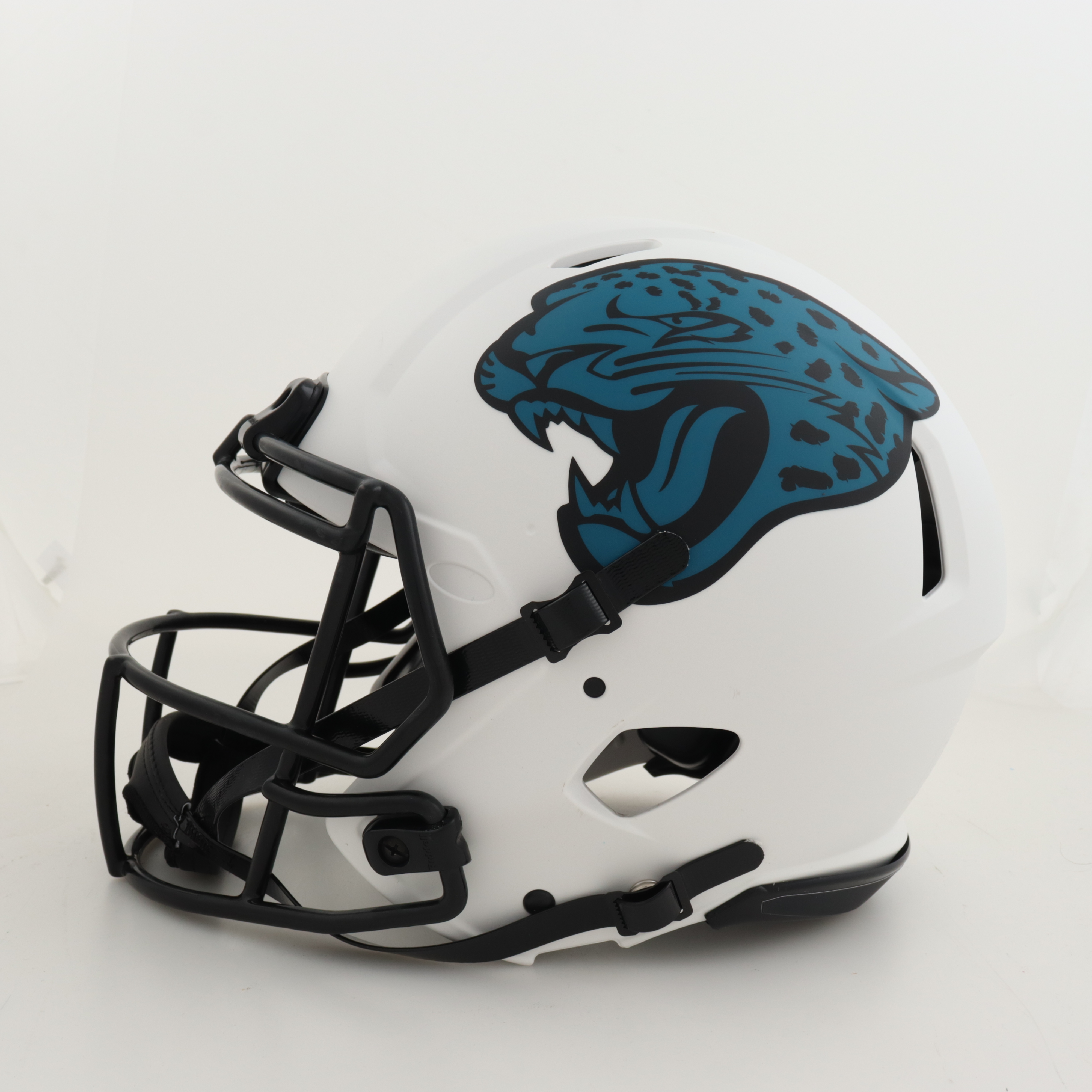 Travon Walker Signed Jaguars Full-Size Authentic On-Field Lunar Eclipse Alternate Speed Helmet Inscribed "'22 1st Pick" (Beckett) at PristineAuction.com Travon Walker Signed Jaguars Full-Size Authentic On-Field Lunar Eclipse Alternate Speed Helmet Inscribed "'22 1st Pick" (Beckett) at PristineAuction.com