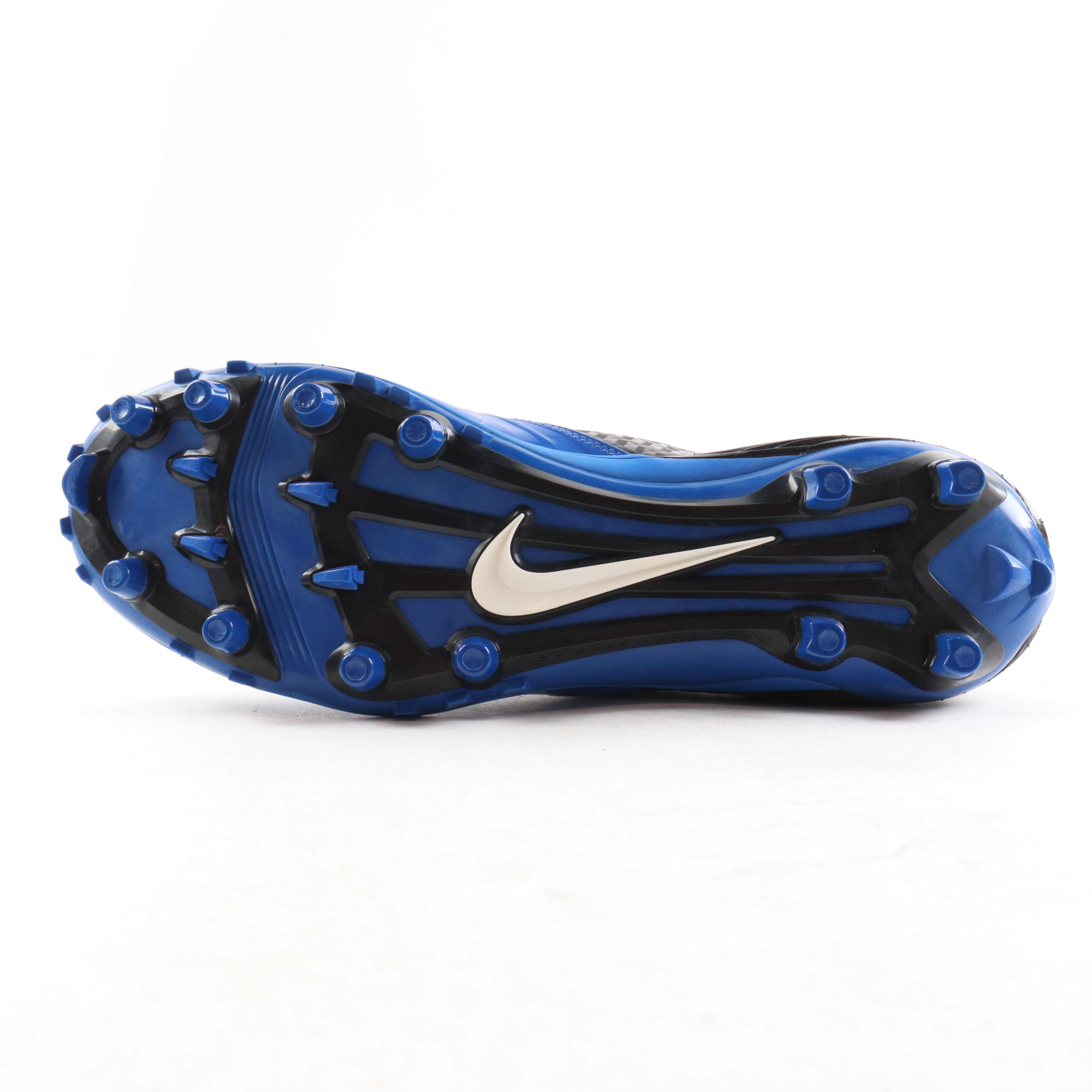 Trevon Diggs Signed Nike Football Cleat (PSA) at PristineAuction.com Trevon Diggs Signed Nike Football Cleat (PSA) at PristineAuction.com