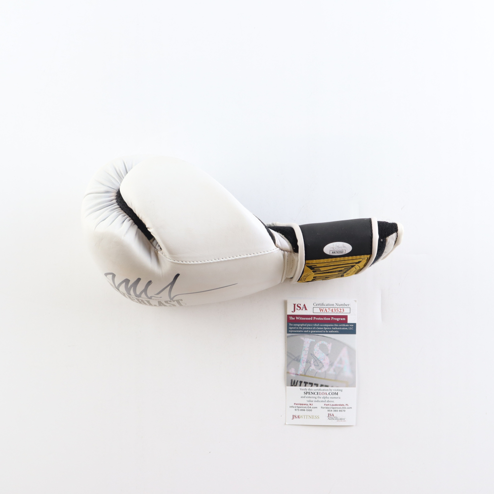 Mike Tyson Signed Everlast Boxing Glove (Tyson & JSA) (See Description) Pristine Auction
